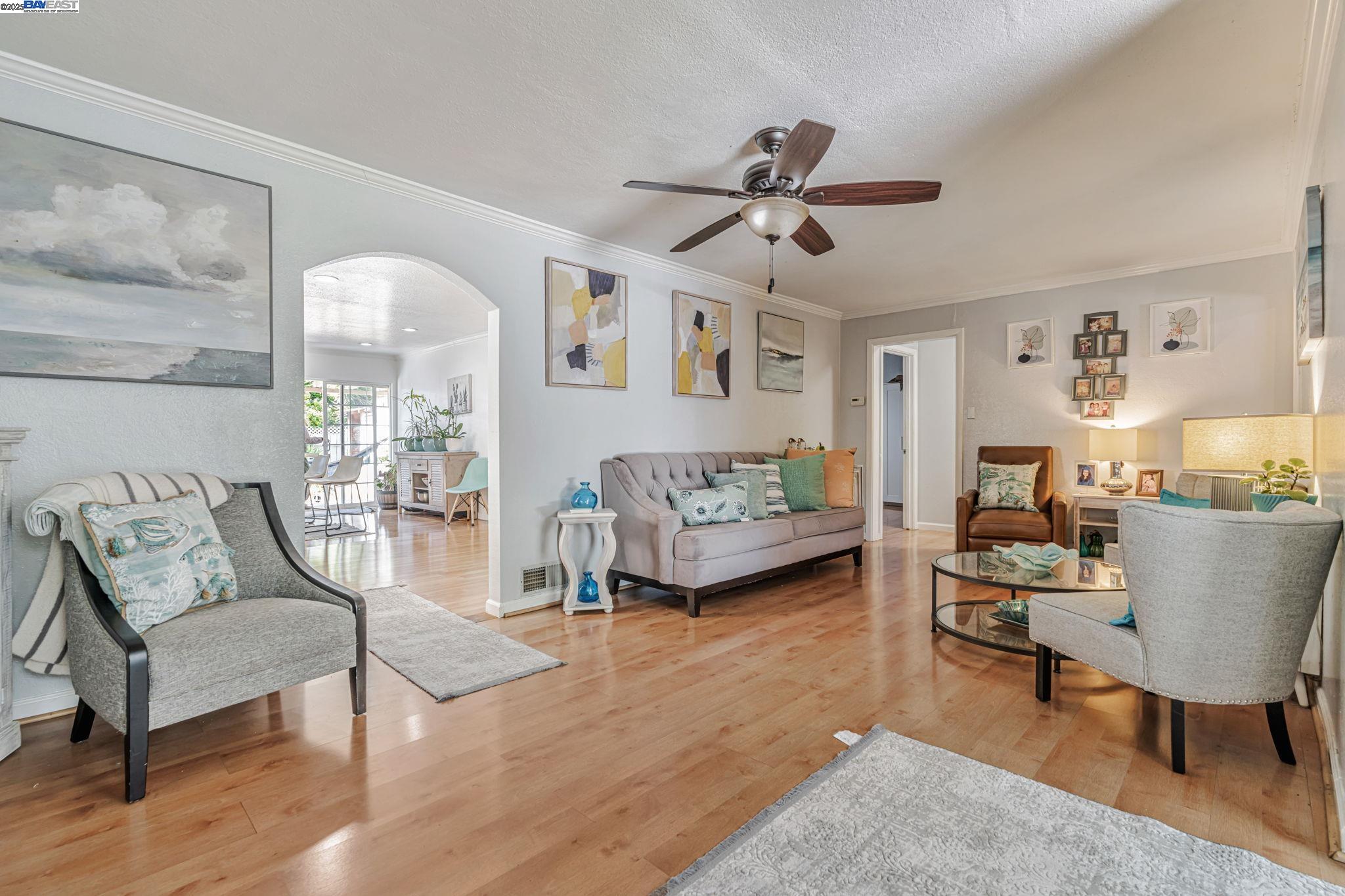 Detail Gallery Image 7 of 27 For 1127 Madera Ave, Menlo Park,  CA 94025 - 3 Beds | 2 Baths