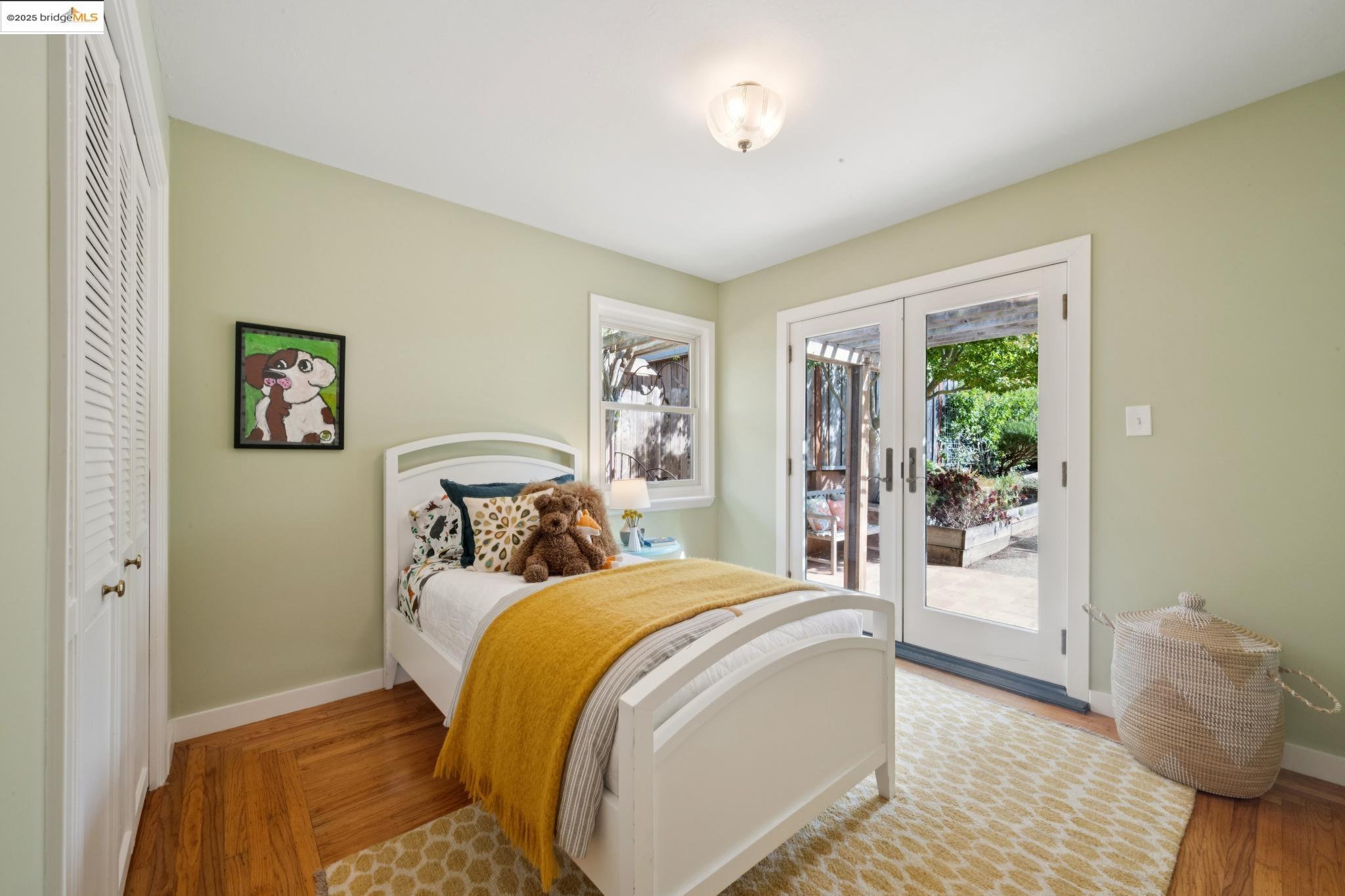 Detail Gallery Image 23 of 47 For 1510 Valley Rd, Kensington,  CA 94707 - 2 Beds | 2 Baths