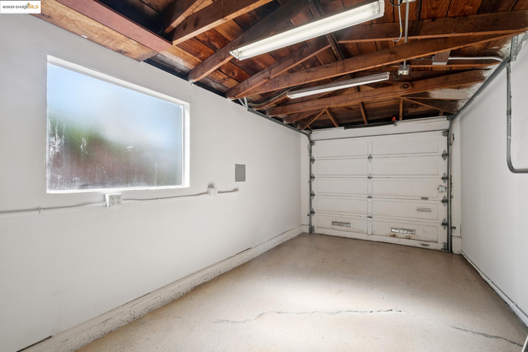 Detail Gallery Image 26 of 47 For 1510 Valley Rd, Kensington,  CA 94707 - 2 Beds | 2 Baths
