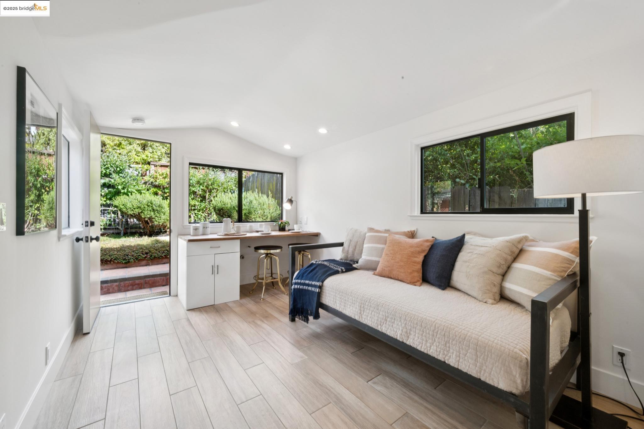 Detail Gallery Image 37 of 47 For 1510 Valley Rd, Kensington,  CA 94707 - 2 Beds | 2 Baths