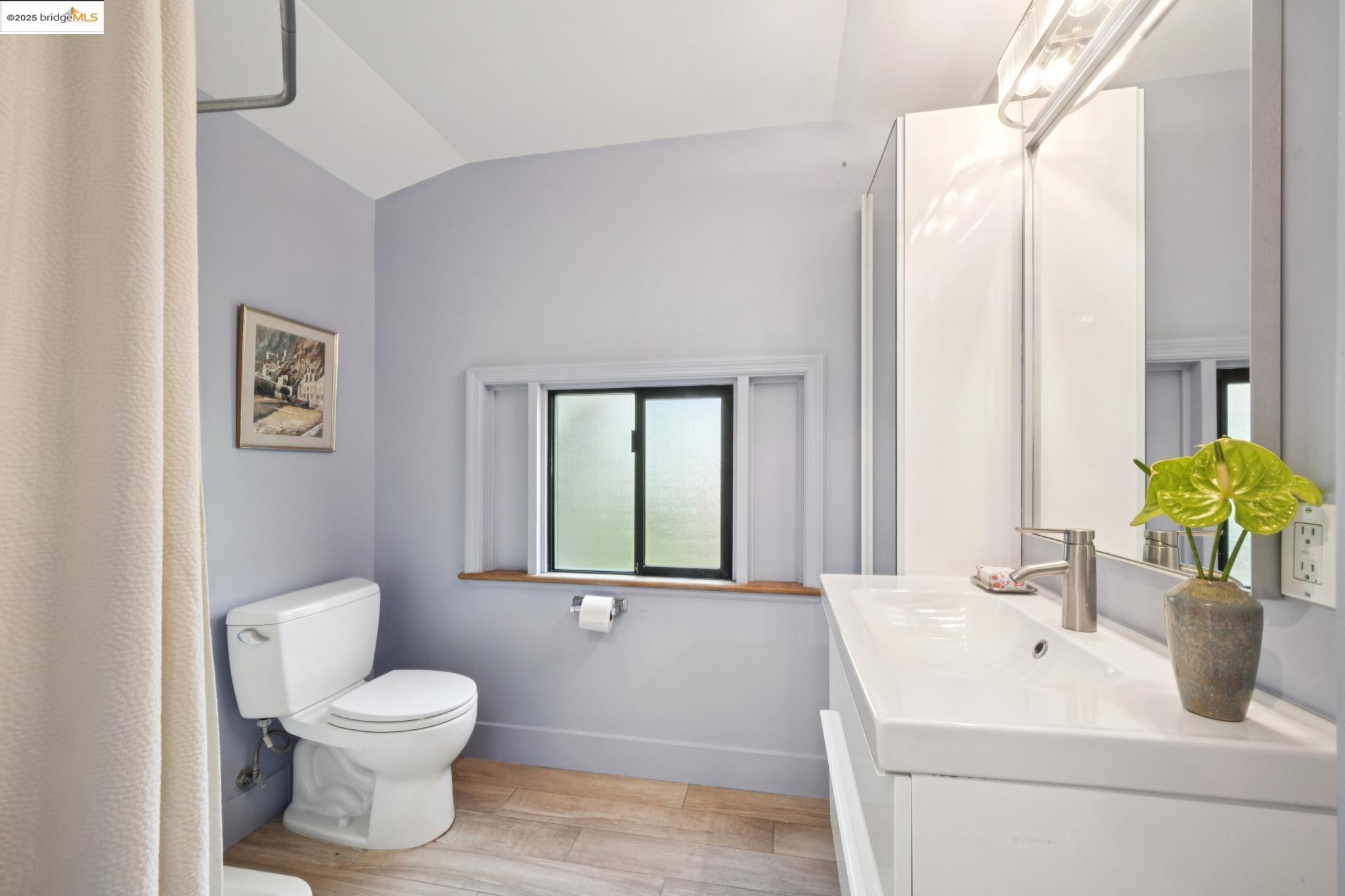Detail Gallery Image 40 of 47 For 1510 Valley Rd, Kensington,  CA 94707 - 2 Beds | 2 Baths