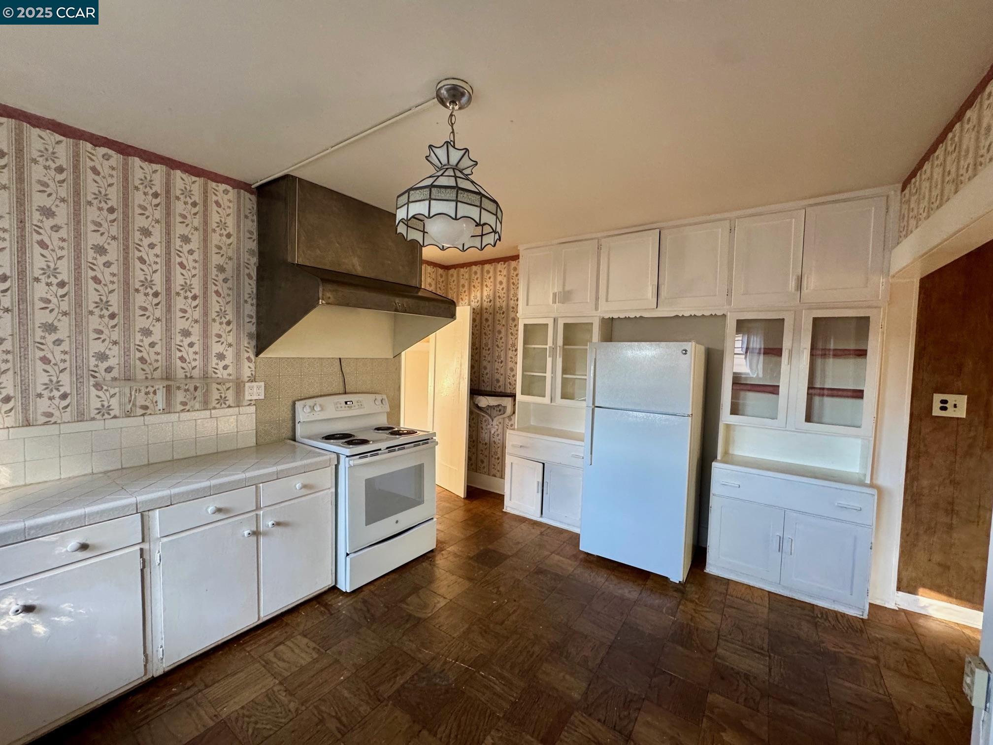 Detail Gallery Image 7 of 25 For 721 Lafayette Street, Martinez,  CA 94553 - 3 Beds | 1/1 Baths