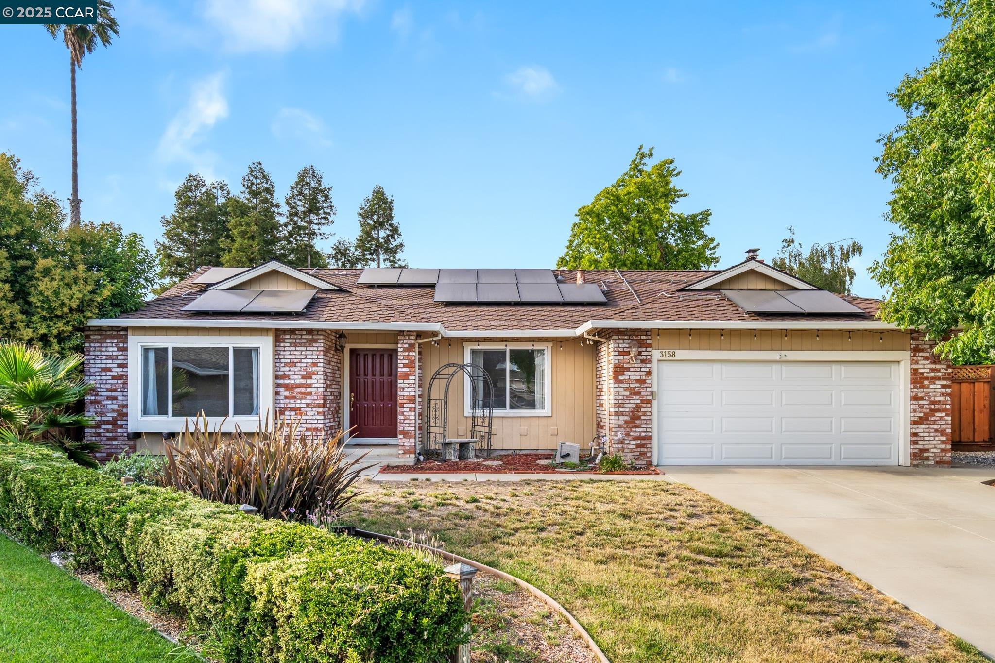 Detail Gallery Image 2 of 35 For 3158 Randick Ct, Pleasanton,  CA 94588-3583 - 4 Beds | 2 Baths