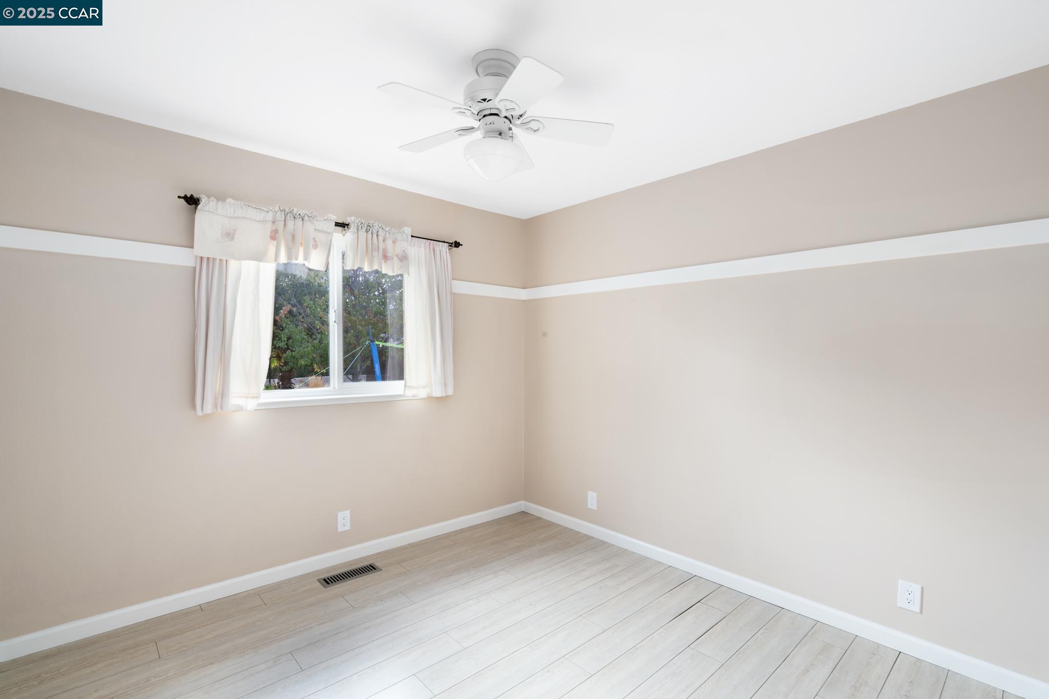 Detail Gallery Image 21 of 35 For 3158 Randick Ct, Pleasanton,  CA 94588-3583 - 4 Beds | 2 Baths