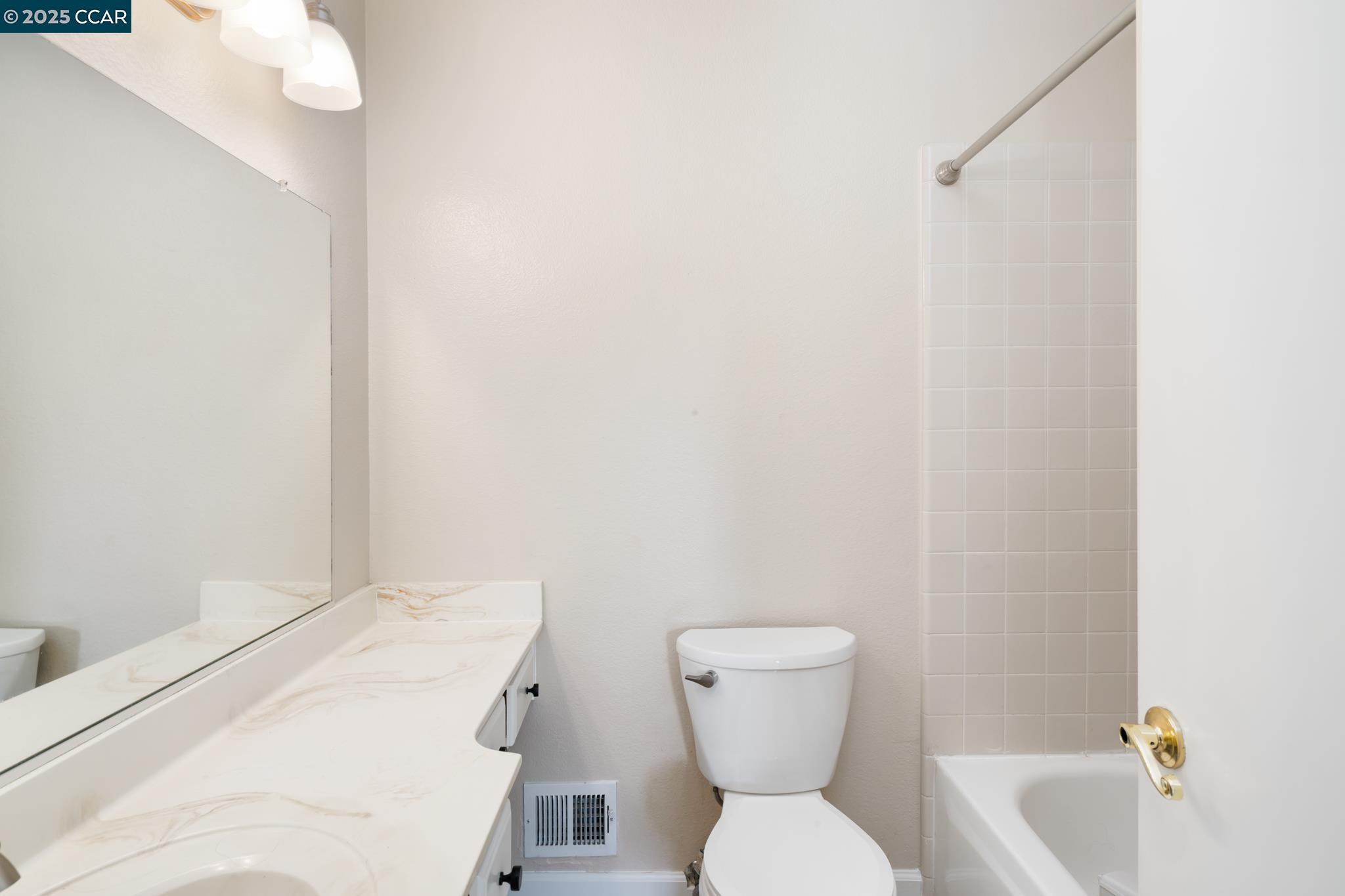 Detail Gallery Image 25 of 35 For 3158 Randick Ct, Pleasanton,  CA 94588-3583 - 4 Beds | 2 Baths