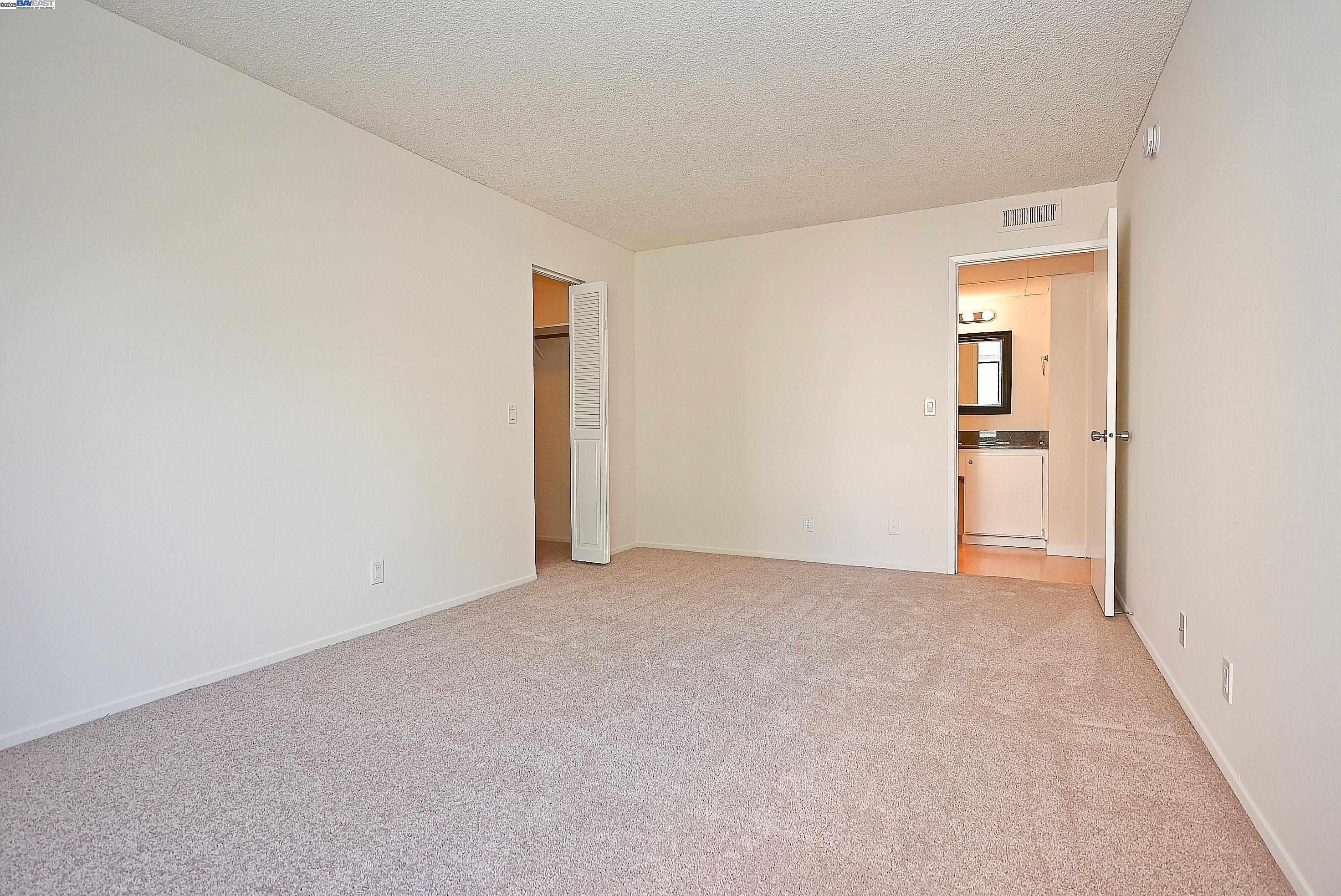 Detail Gallery Image 18 of 37 For 320 N Civic Dr #307,  Walnut Creek,  CA 94596 - 1 Beds | 1 Baths
