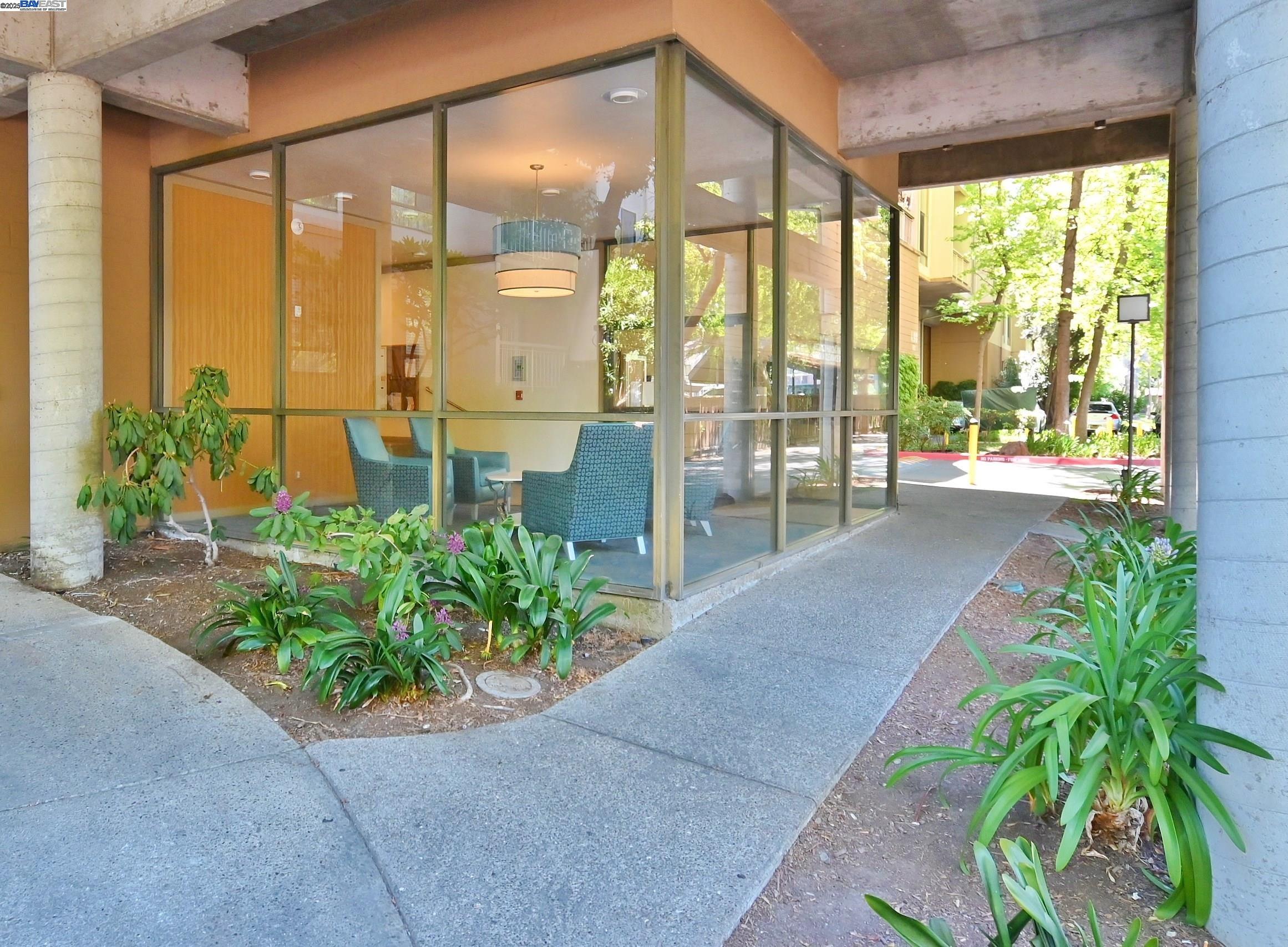 Detail Gallery Image 26 of 37 For 320 N Civic Dr #307,  Walnut Creek,  CA 94596 - 1 Beds | 1 Baths