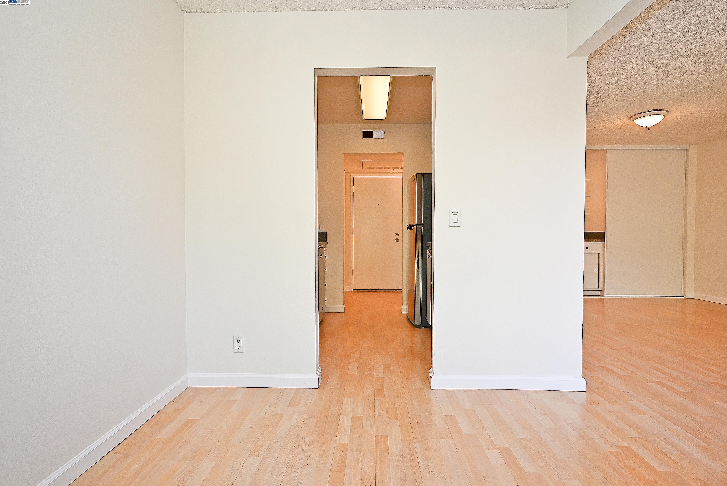 Detail Gallery Image 10 of 37 For 320 N Civic Dr #307,  Walnut Creek,  CA 94596 - 1 Beds | 1 Baths