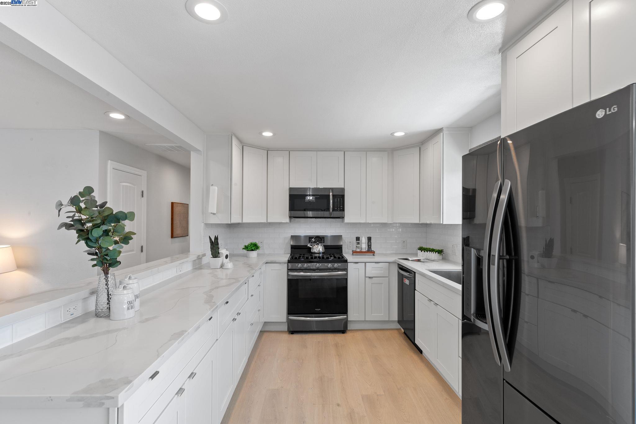 Detail Gallery Image 12 of 48 For 36523 Cherry St, Newark,  CA 94560 - 3 Beds | 2 Baths