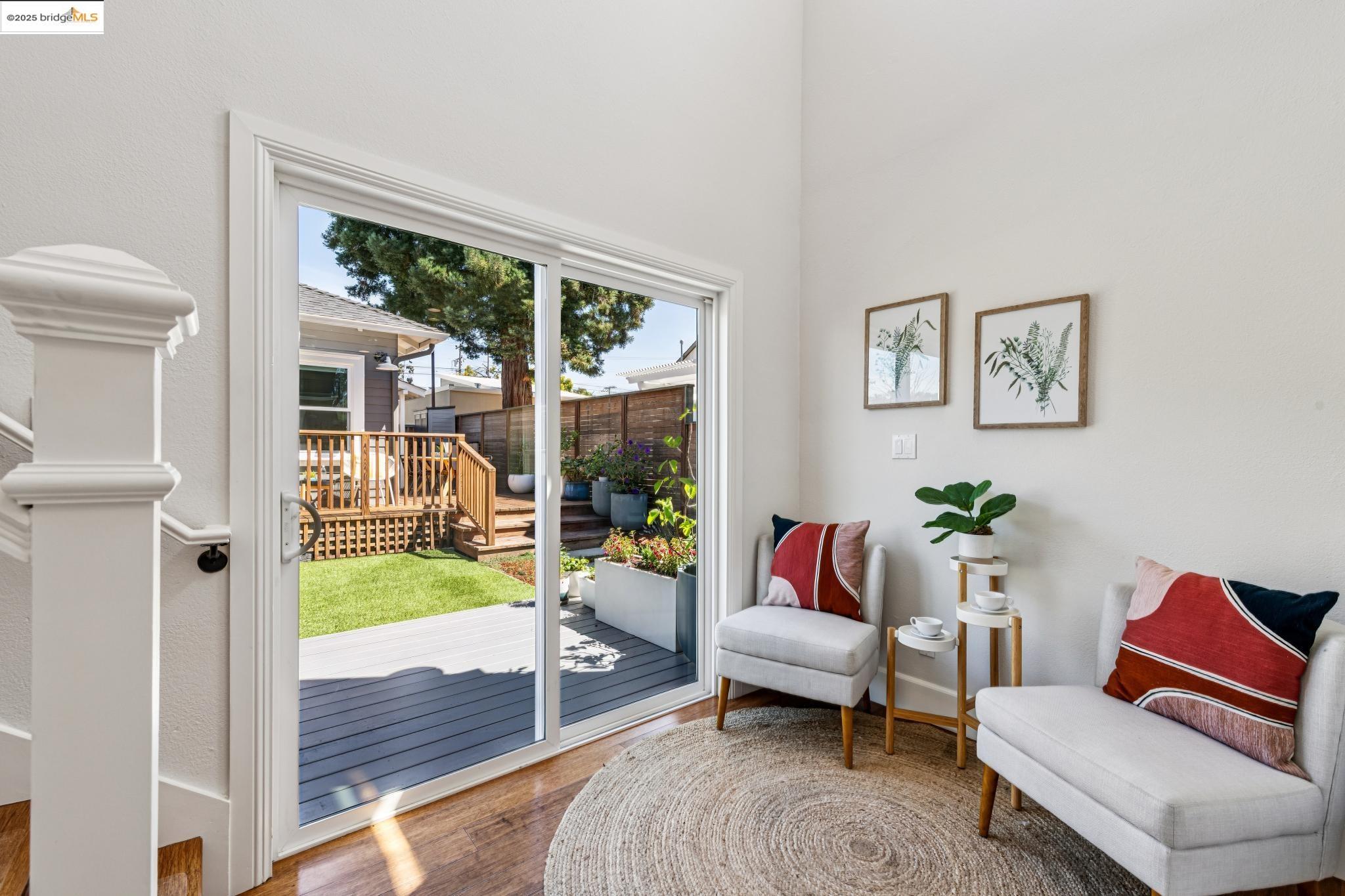 Detail Gallery Image 18 of 57 For 625 Stannage Ave, Albany,  CA 94706 - 5 Beds | 3/1 Baths
