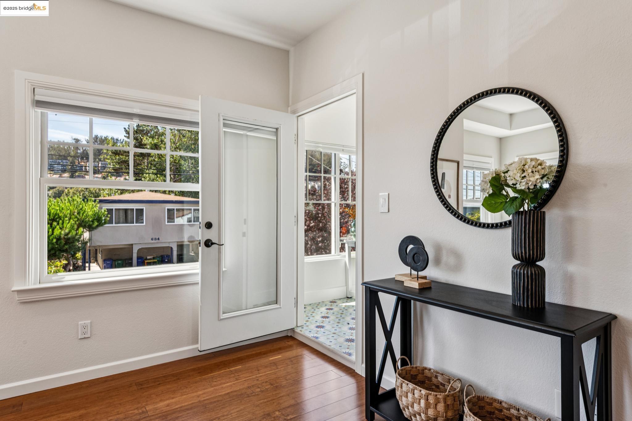 Detail Gallery Image 30 of 57 For 625 Stannage Ave, Albany,  CA 94706 - 5 Beds | 3/1 Baths