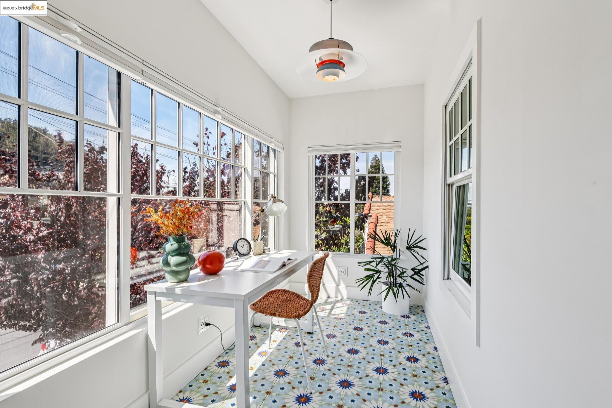 Detail Gallery Image 31 of 57 For 625 Stannage Ave, Albany,  CA 94706 - 5 Beds | 3/1 Baths