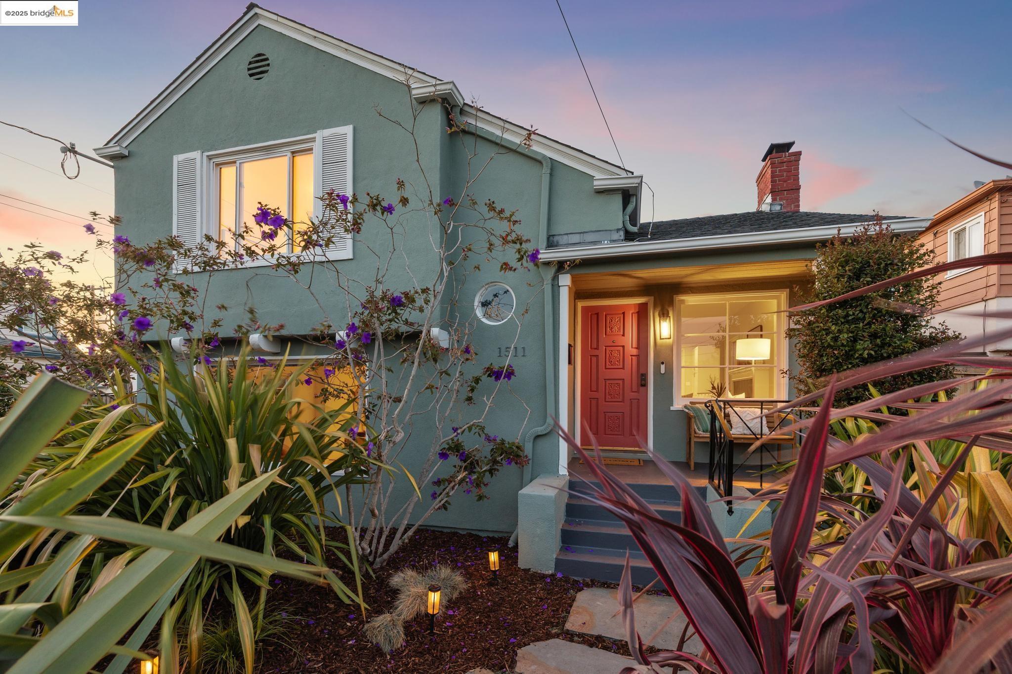 Detail Gallery Image 3 of 52 For 1511 Rose St, Berkeley,  CA 94703 - 2 Beds | 2 Baths