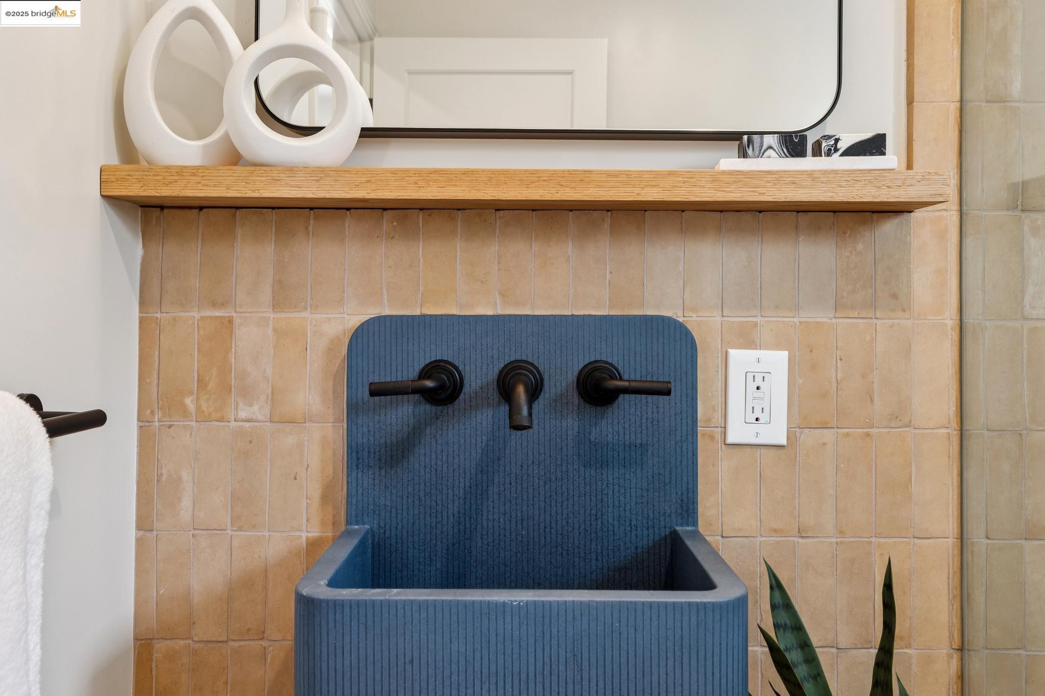 Detail Gallery Image 32 of 52 For 1511 Rose St, Berkeley,  CA 94703 - 2 Beds | 2 Baths