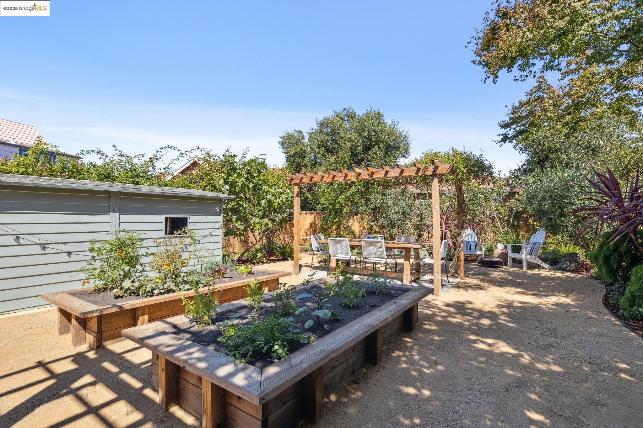 Detail Gallery Image 34 of 52 For 1511 Rose St, Berkeley,  CA 94703 - 2 Beds | 2 Baths