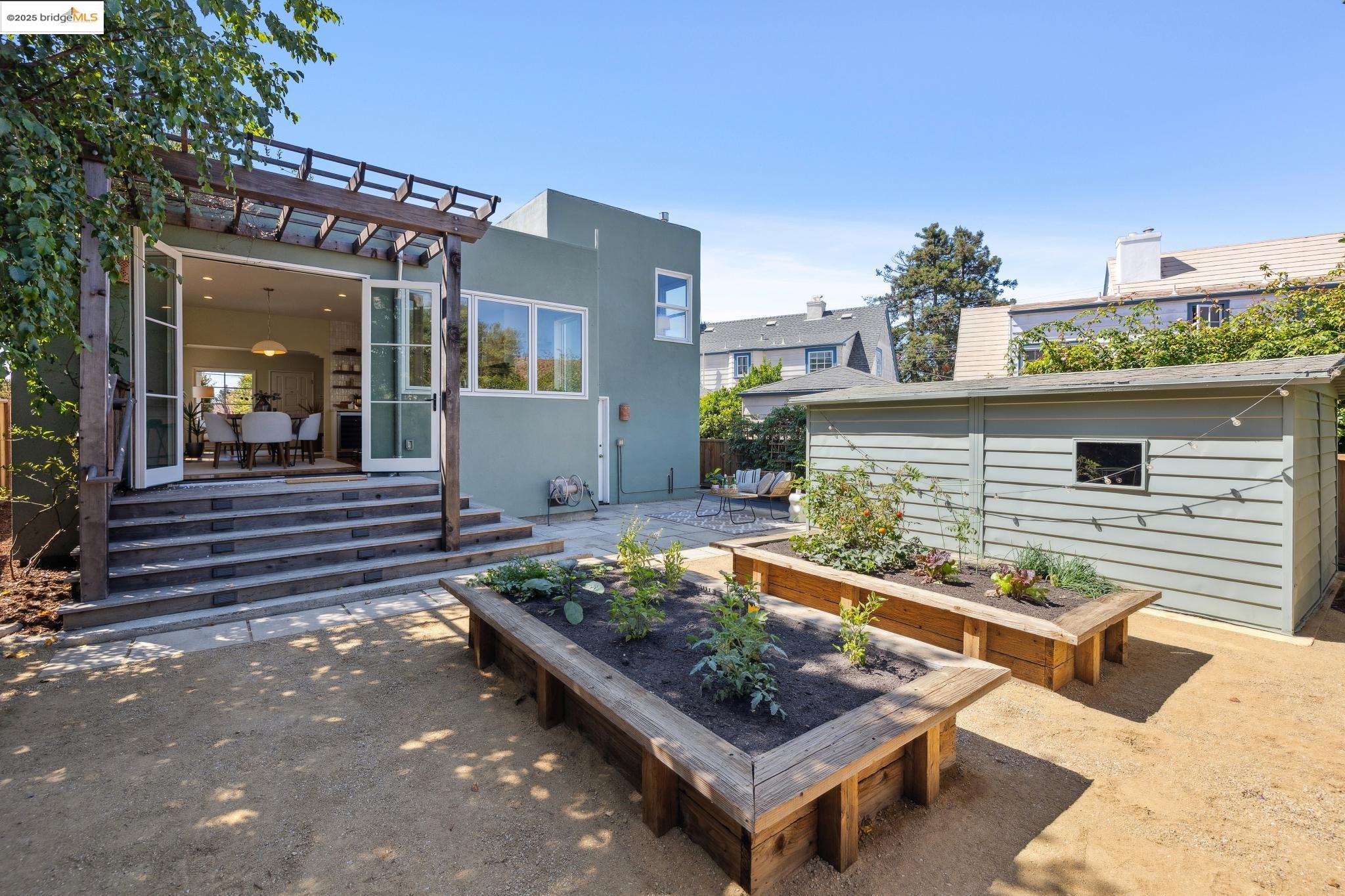 Detail Gallery Image 36 of 52 For 1511 Rose St, Berkeley,  CA 94703 - 2 Beds | 2 Baths