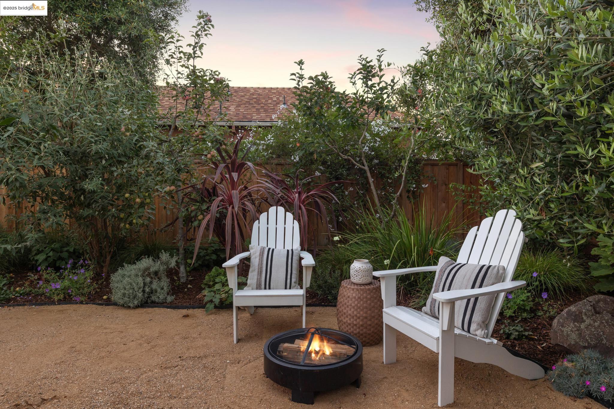Detail Gallery Image 47 of 52 For 1511 Rose St, Berkeley,  CA 94703 - 2 Beds | 2 Baths
