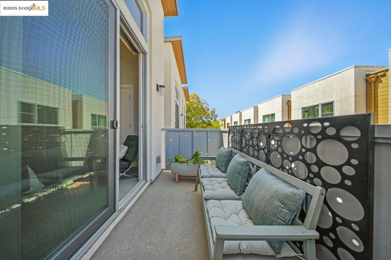 Detail Gallery Image 13 of 38 For 3014 Santa Clara Ave, El Cerrito,  CA 94530 - 3 Beds | 3 Baths