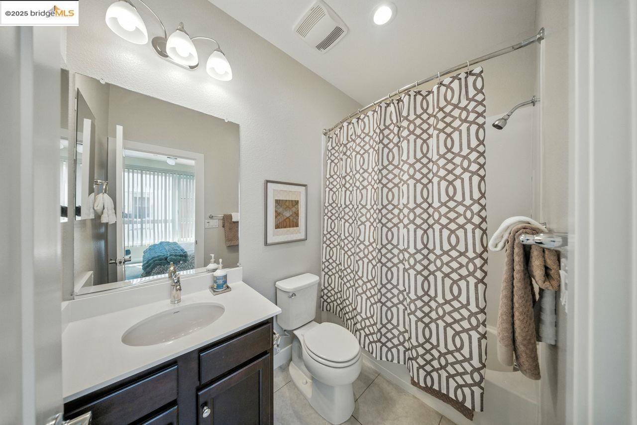 Detail Gallery Image 26 of 38 For 3014 Santa Clara Ave, El Cerrito,  CA 94530 - 3 Beds | 3 Baths