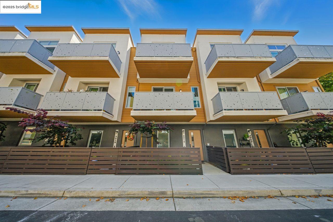 Detail Gallery Image 31 of 38 For 3014 Santa Clara Ave, El Cerrito,  CA 94530 - 3 Beds | 3 Baths