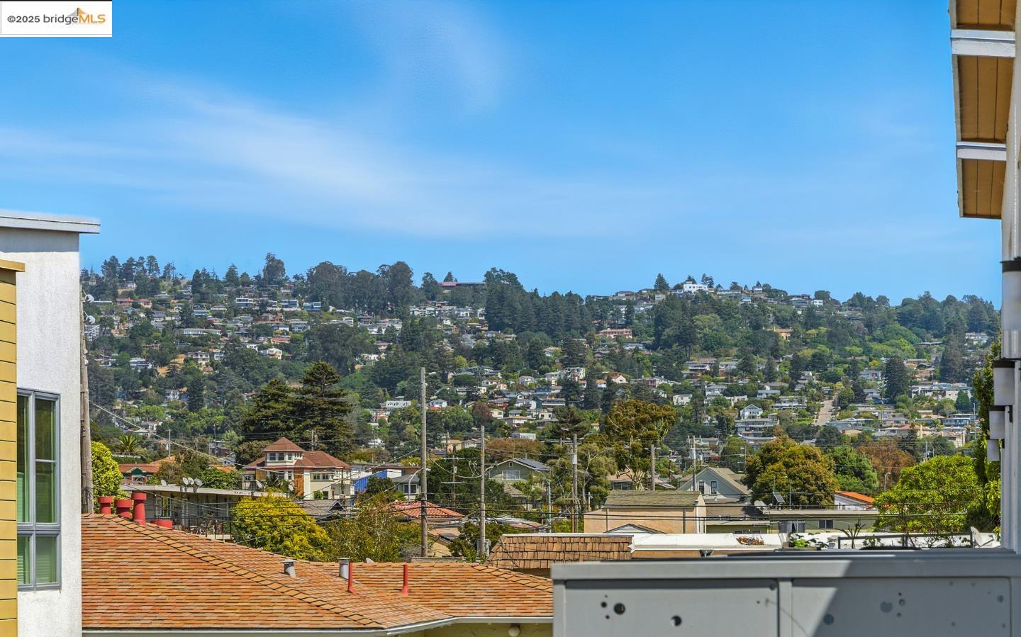 Detail Gallery Image 10 of 38 For 3014 Santa Clara Ave, El Cerrito,  CA 94530 - 3 Beds | 3 Baths