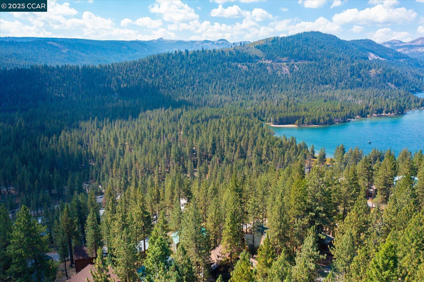 Detail Gallery Image 12 of 13 For 12605 E Sierra Dr, Truckee,  CA 96161 - – Beds | – Baths