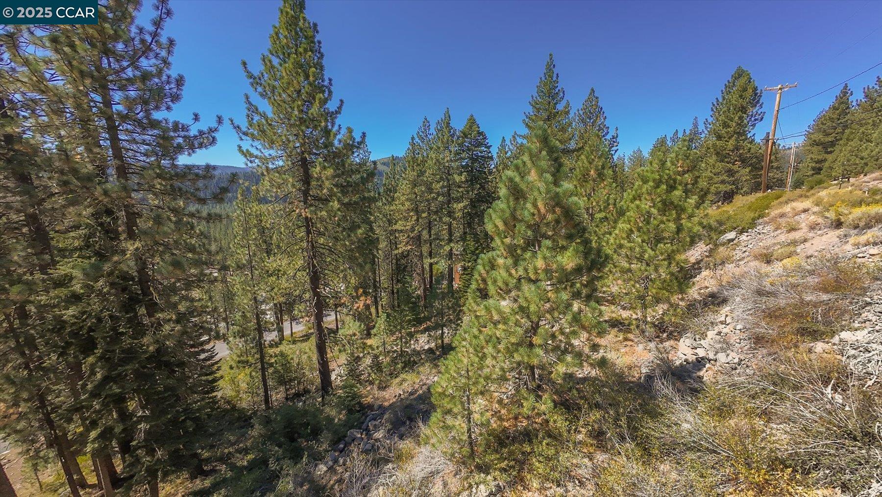 Detail Gallery Image 8 of 13 For 12605 E Sierra Dr, Truckee,  CA 96161 - – Beds | – Baths