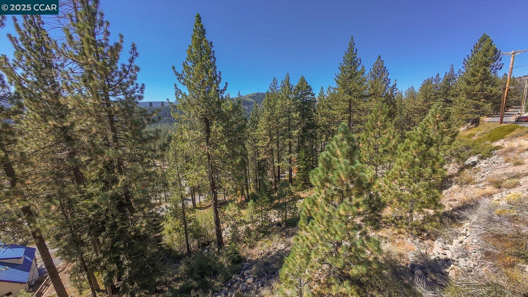 Detail Gallery Image 9 of 13 For 12605 E Sierra Dr, Truckee,  CA 96161 - – Beds | – Baths