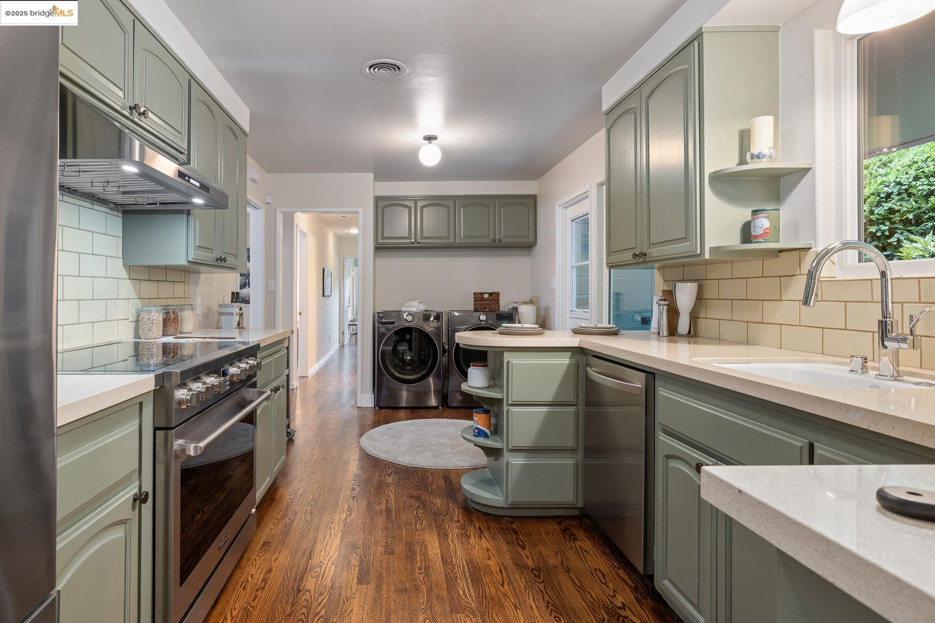 Detail Gallery Image 17 of 40 For 3327 Victor Ave, Oakland,  CA 94602 - 3 Beds | 2 Baths
