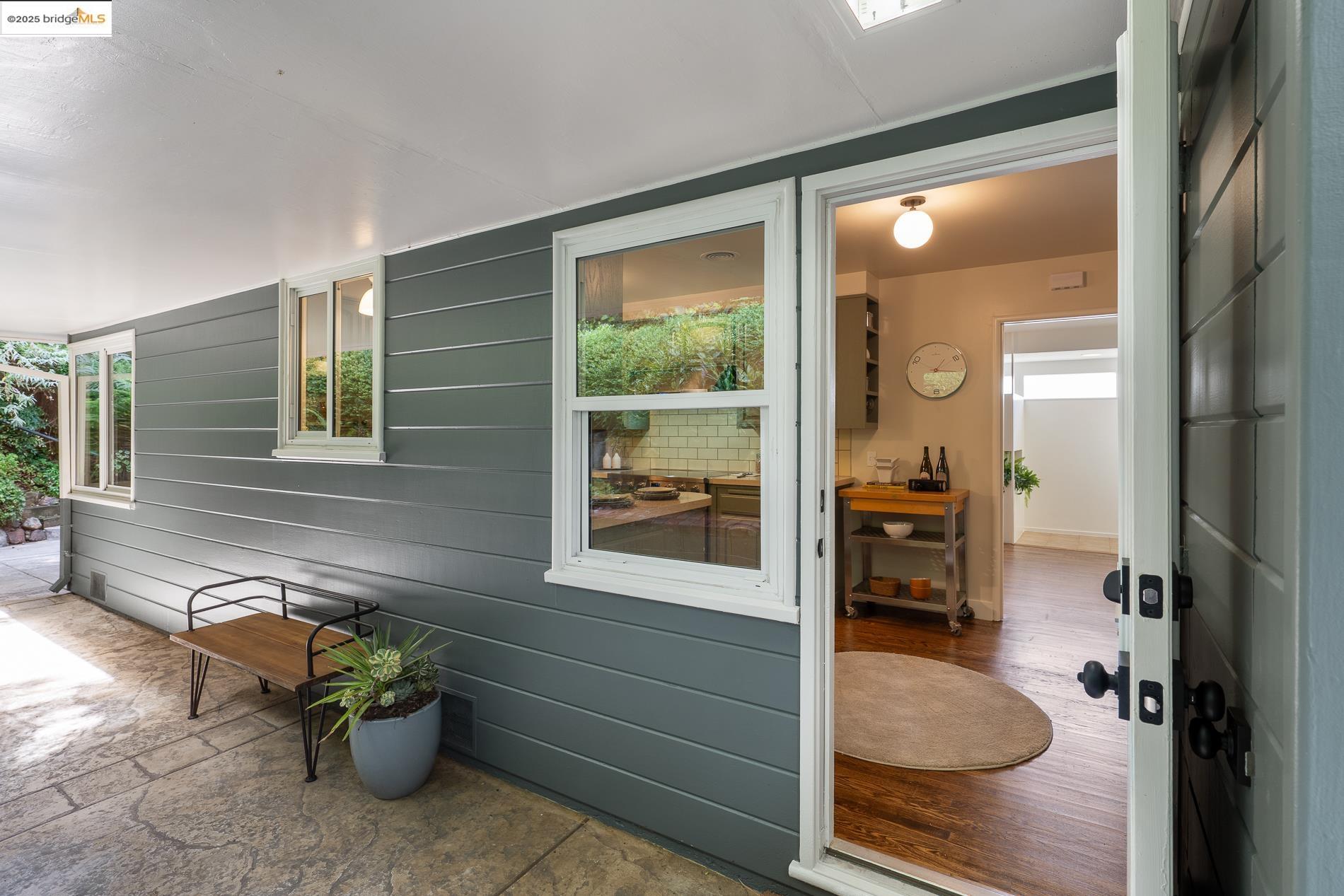 Detail Gallery Image 27 of 40 For 3327 Victor Ave, Oakland,  CA 94602 - 3 Beds | 2 Baths