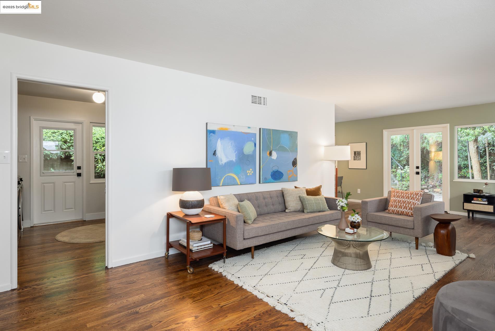Detail Gallery Image 5 of 40 For 3327 Victor Ave, Oakland,  CA 94602 - 3 Beds | 2 Baths