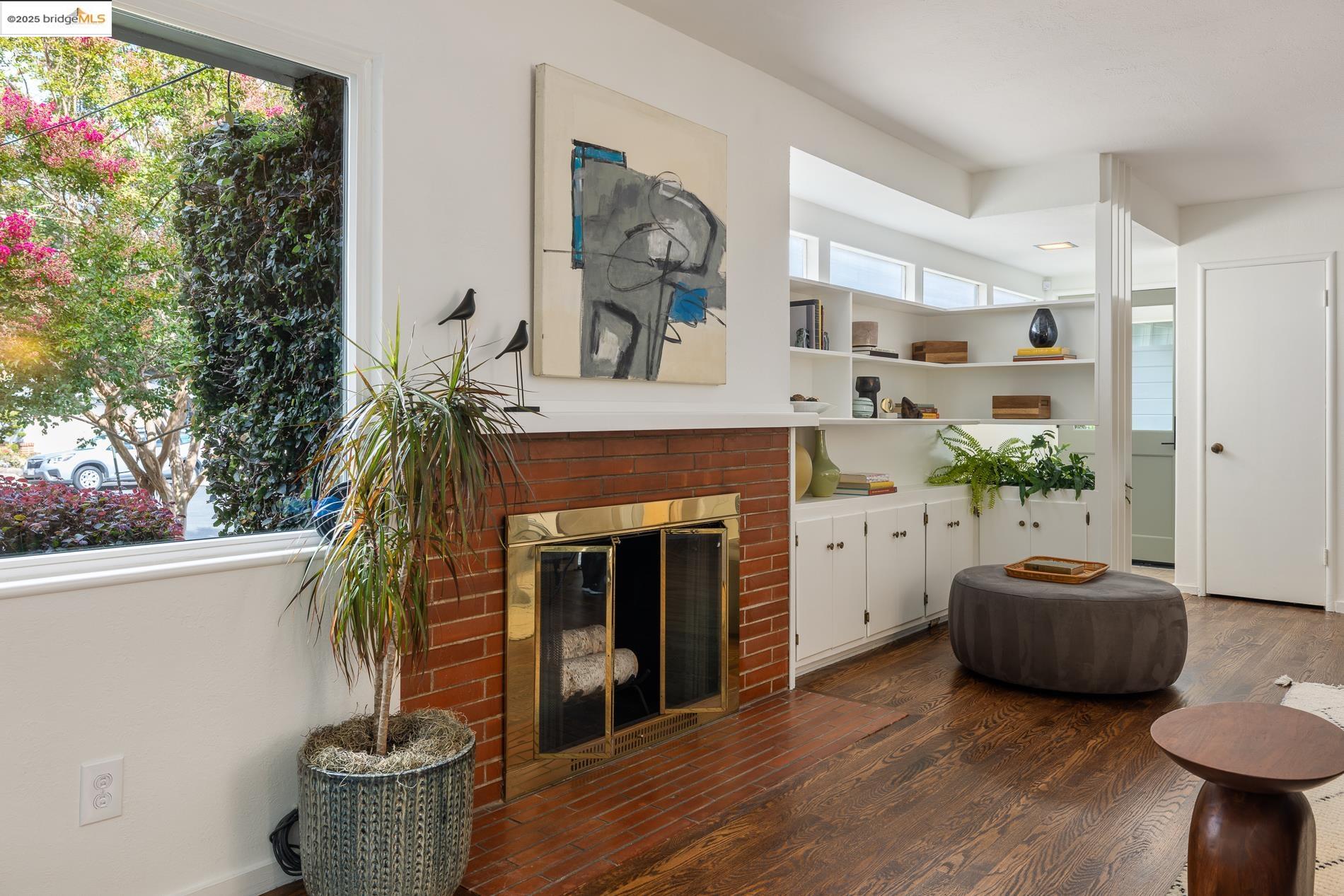 Detail Gallery Image 8 of 40 For 3327 Victor Ave, Oakland,  CA 94602 - 3 Beds | 2 Baths