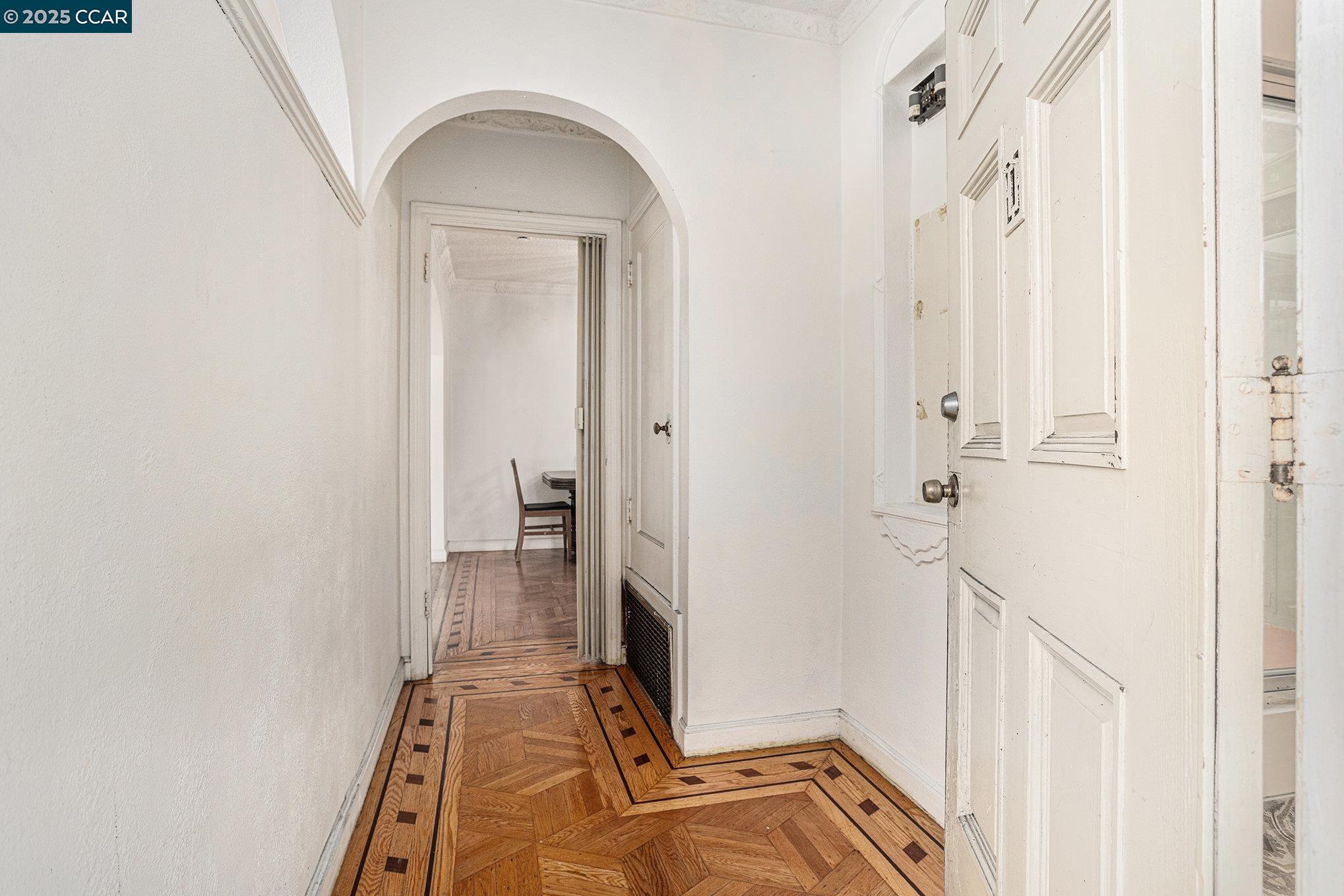 Detail Gallery Image 16 of 30 For 841 Ocean Ave, San Francisco,  CA 94112 - 2 Beds | 1 Baths