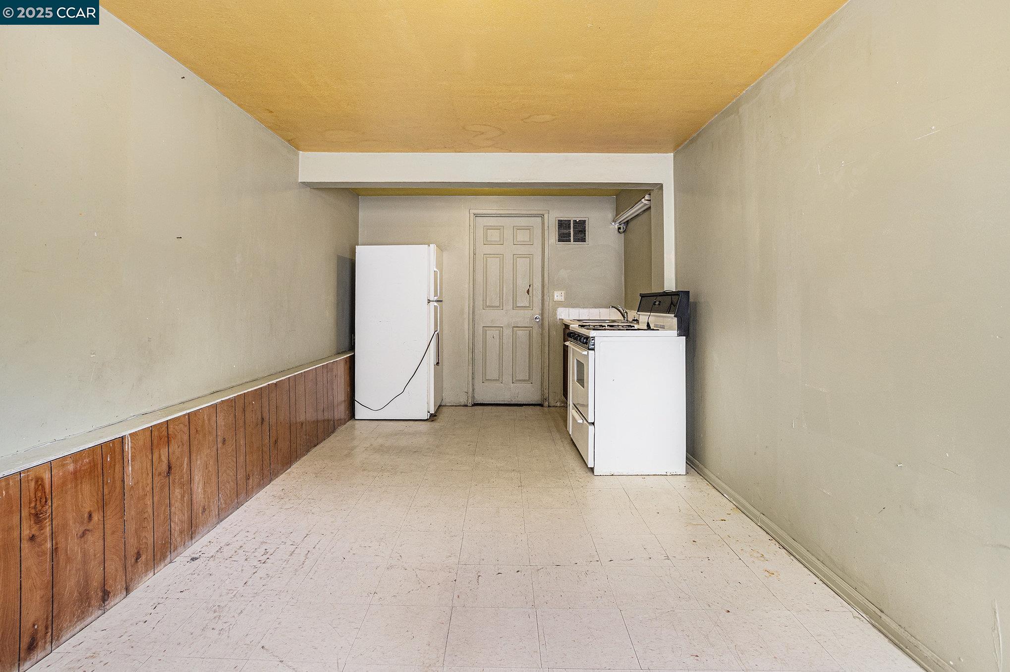 Detail Gallery Image 21 of 30 For 841 Ocean Ave, San Francisco,  CA 94112 - 2 Beds | 1 Baths