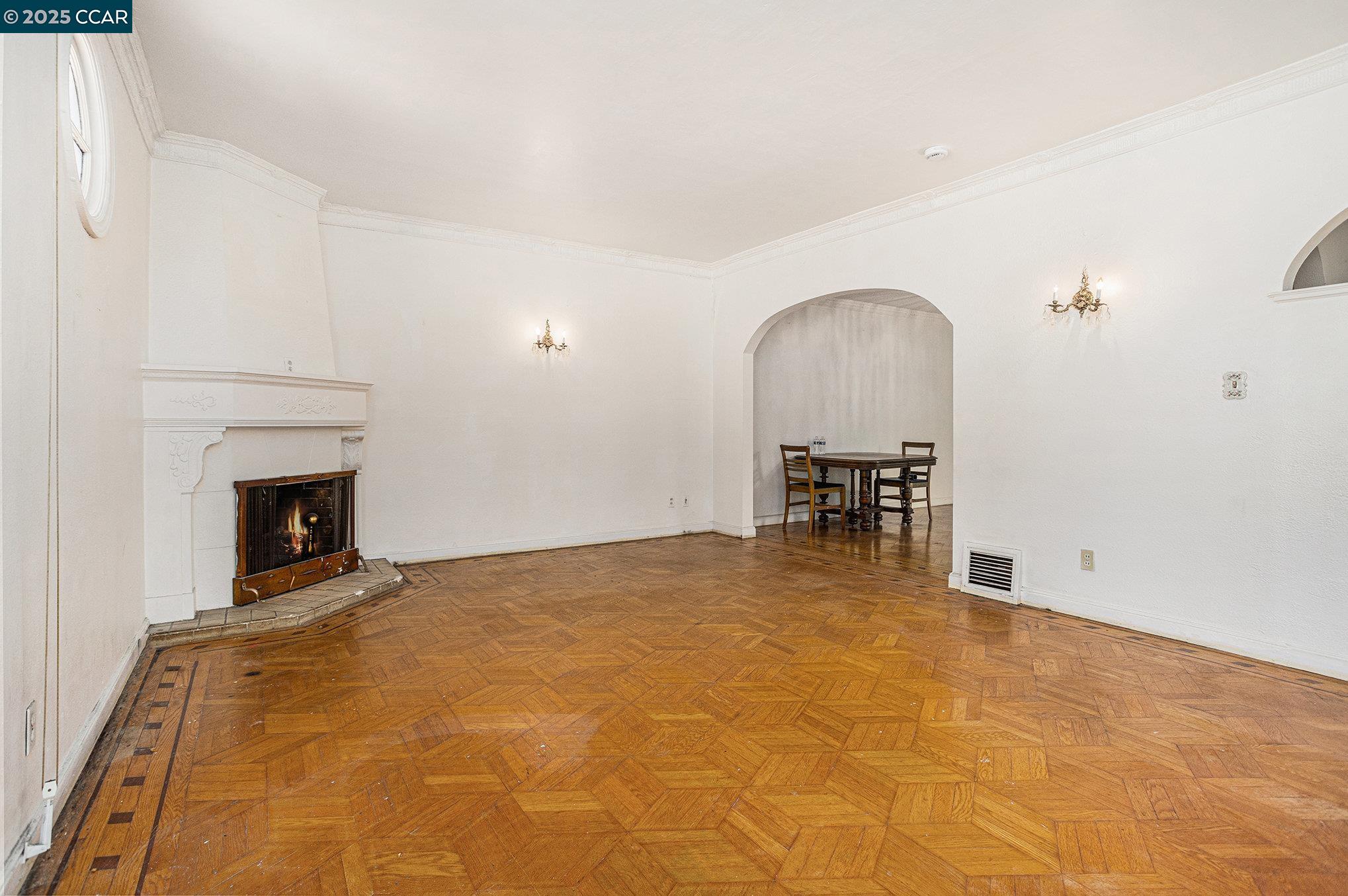 Detail Gallery Image 7 of 30 For 841 Ocean Ave, San Francisco,  CA 94112 - 2 Beds | 1 Baths