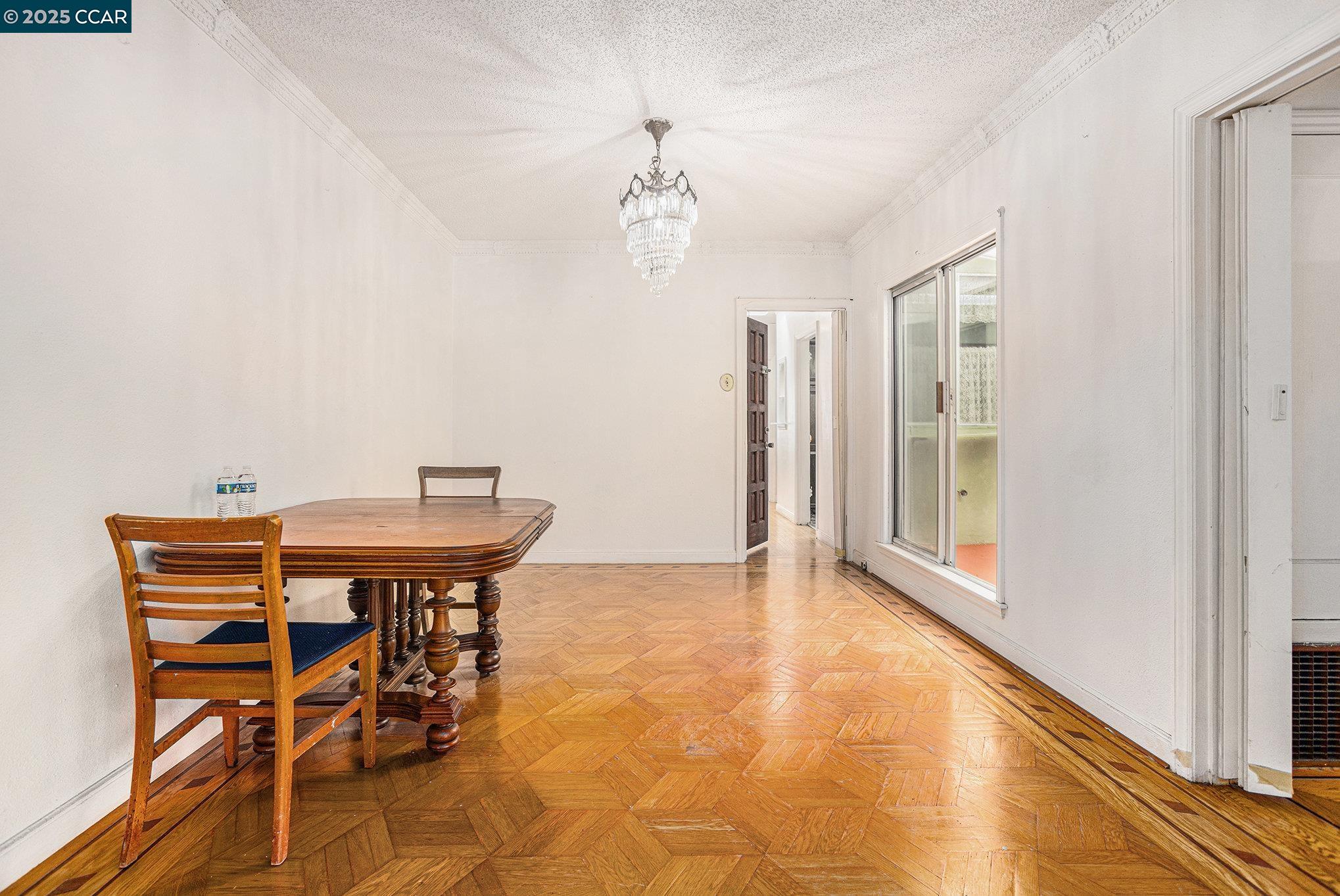 Detail Gallery Image 9 of 30 For 841 Ocean Ave, San Francisco,  CA 94112 - 2 Beds | 1 Baths