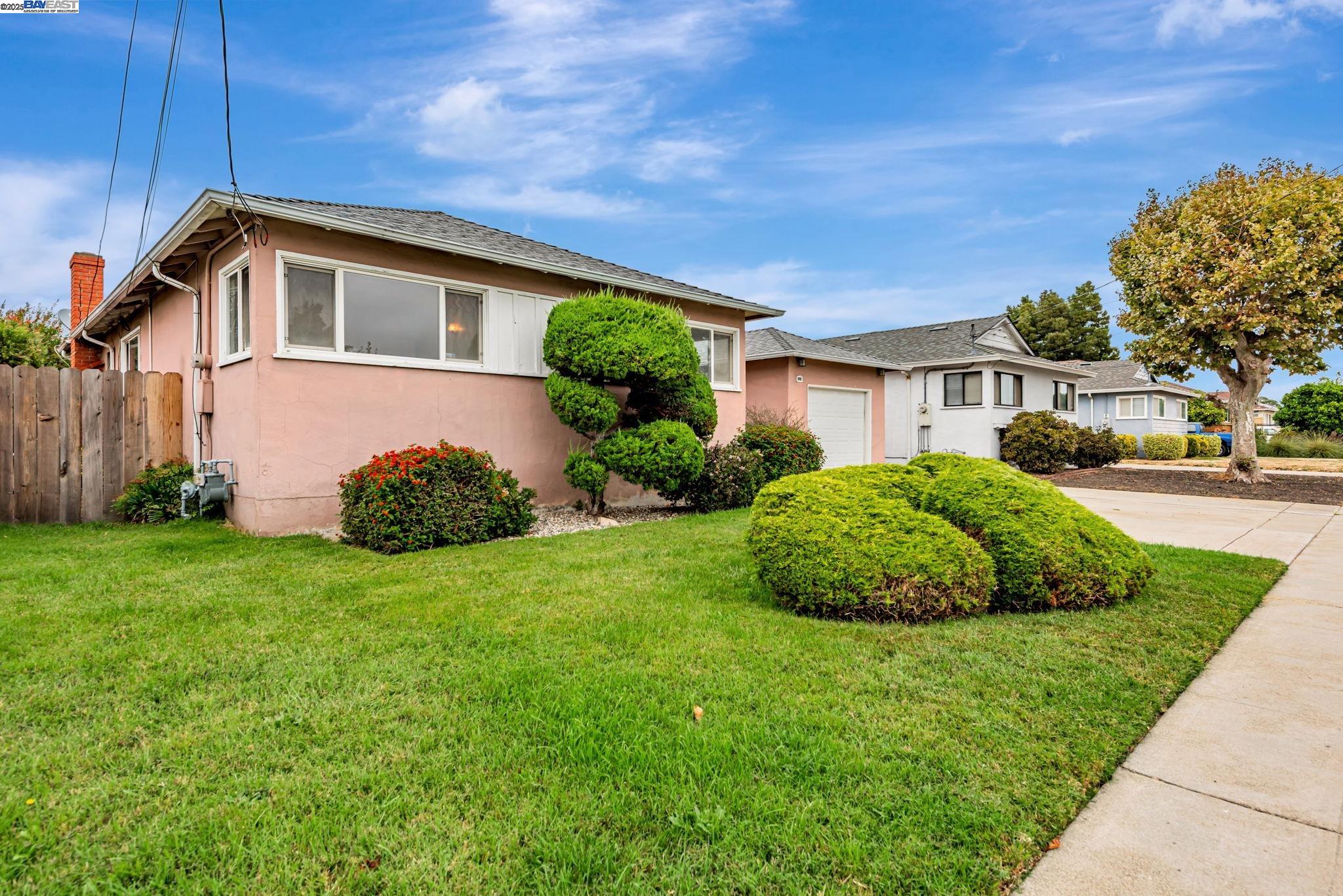 Detail Gallery Image 2 of 39 For 1315 Mersey Ave, San Leandro,  CA 94579-1351 - 4 Beds | 2 Baths