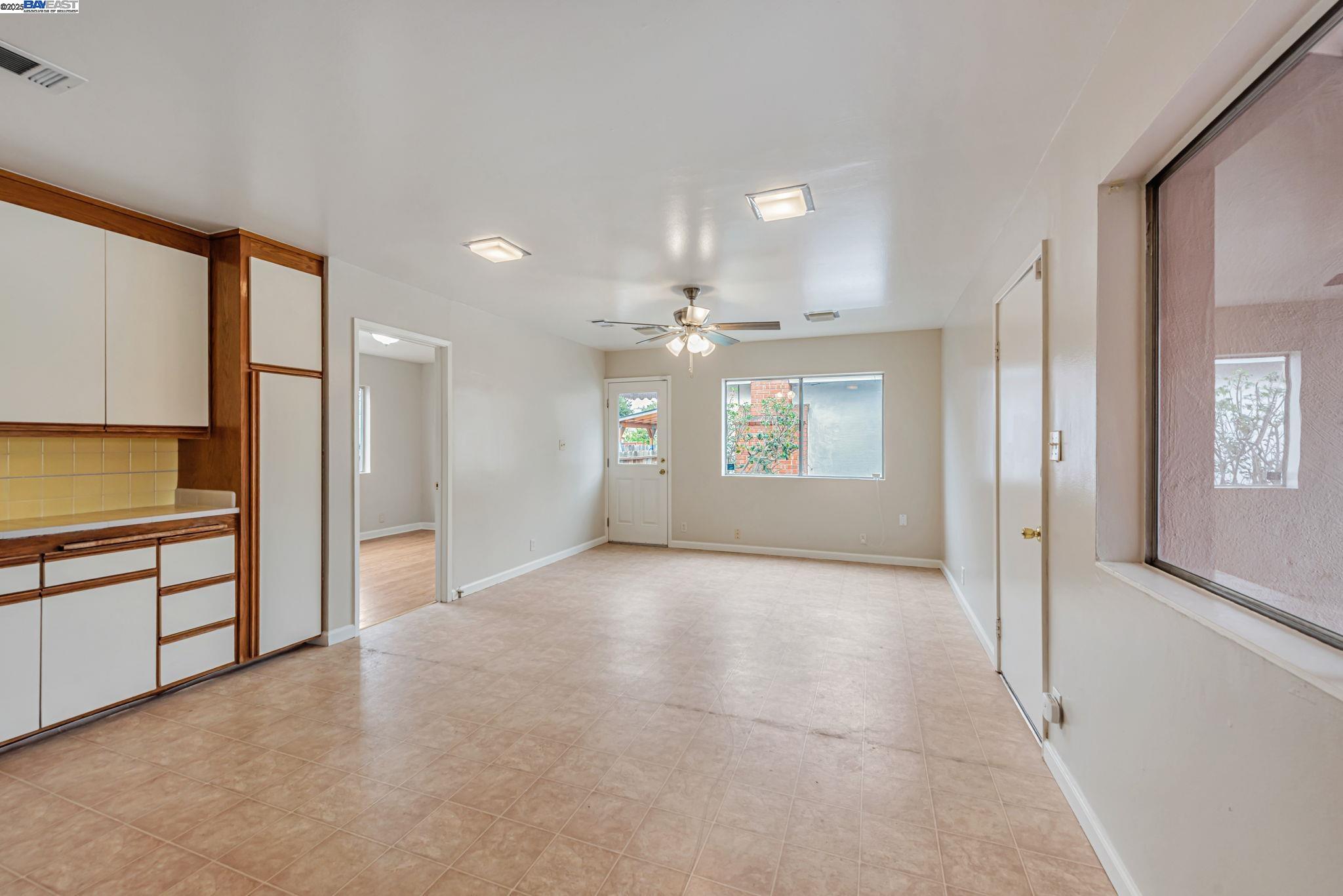 Detail Gallery Image 5 of 39 For 1315 Mersey Ave, San Leandro,  CA 94579-1351 - 4 Beds | 2 Baths