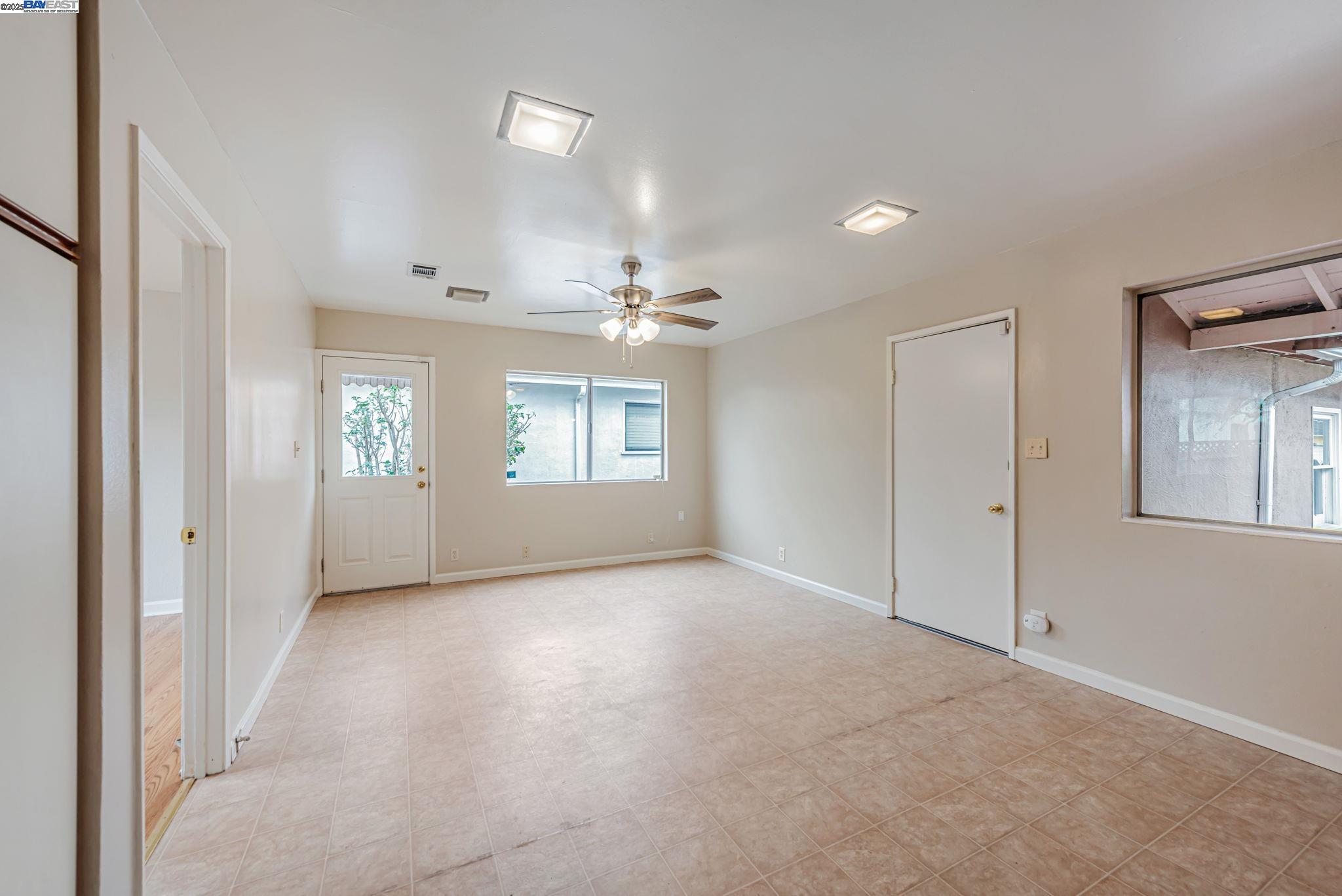 Detail Gallery Image 7 of 39 For 1315 Mersey Ave, San Leandro,  CA 94579-1351 - 4 Beds | 2 Baths