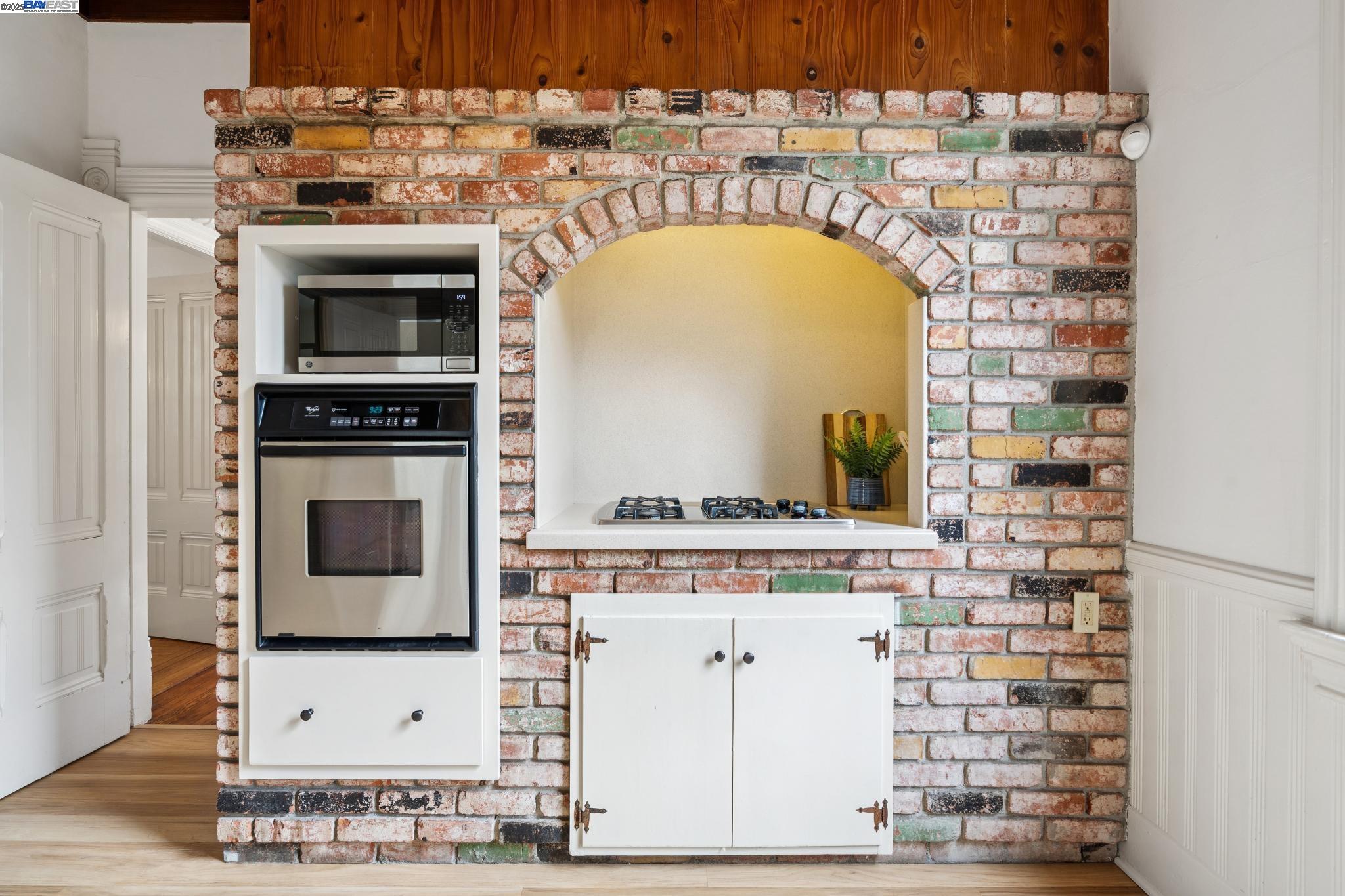 Detail Gallery Image 21 of 56 For 2120 Encinal Ave, Alameda,  CA 94501 - – Beds | – Baths