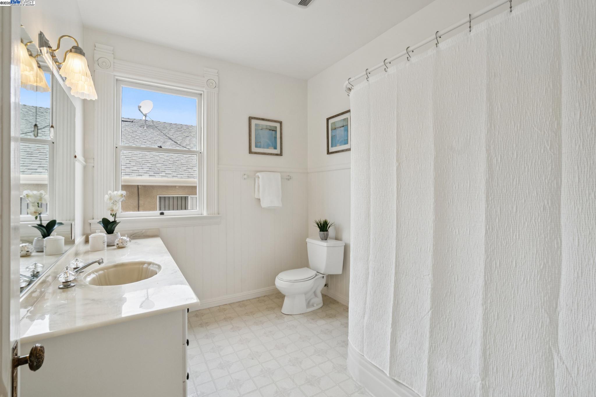 Detail Gallery Image 41 of 56 For 2120 Encinal Ave, Alameda,  CA 94501 - – Beds | – Baths