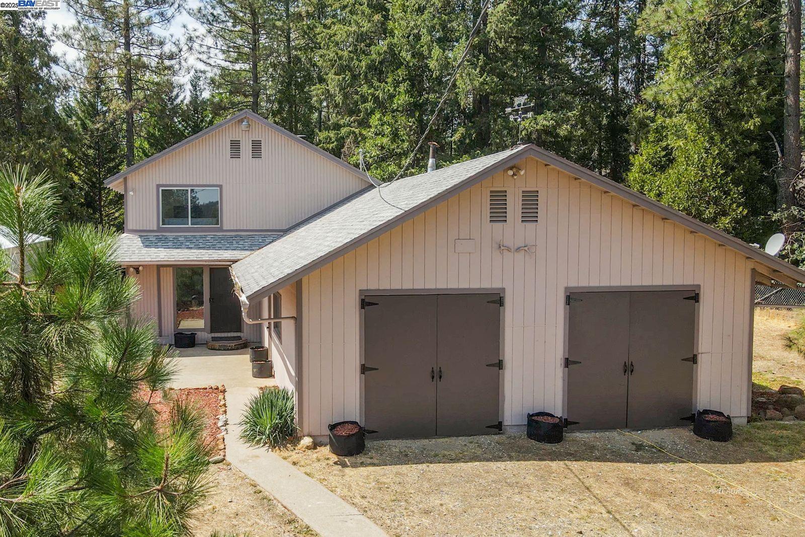 Detail Gallery Image 1 of 46 For 230 Mary Ave, Trinity Center,  CA 96091 - 4 Beds | 2 Baths