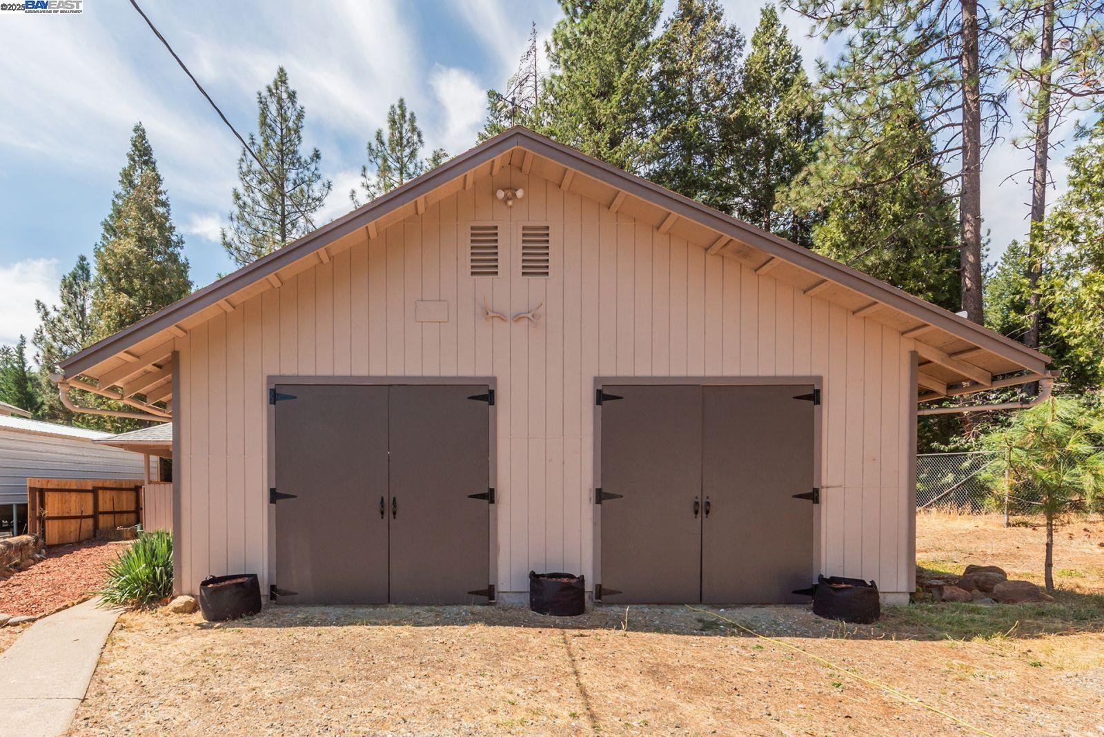 Detail Gallery Image 32 of 46 For 230 Mary Ave, Trinity Center,  CA 96091 - 4 Beds | 2 Baths