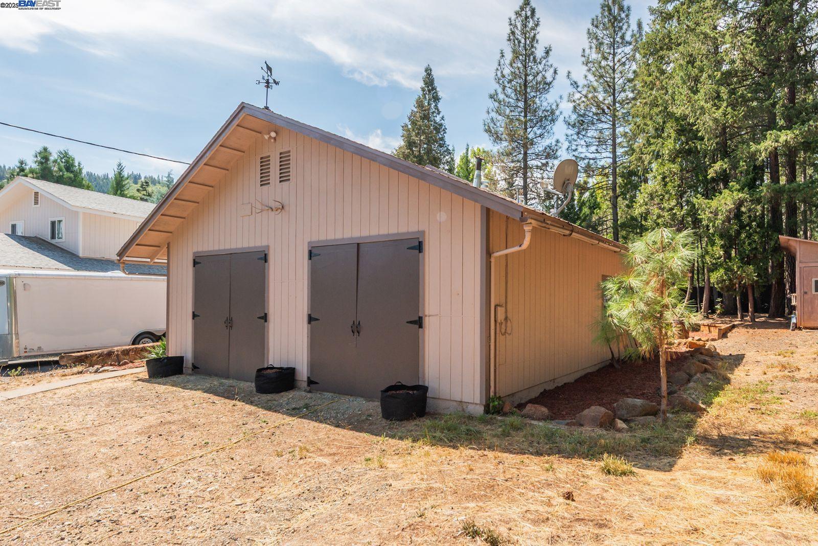 Detail Gallery Image 33 of 46 For 230 Mary Ave, Trinity Center,  CA 96091 - 4 Beds | 2 Baths