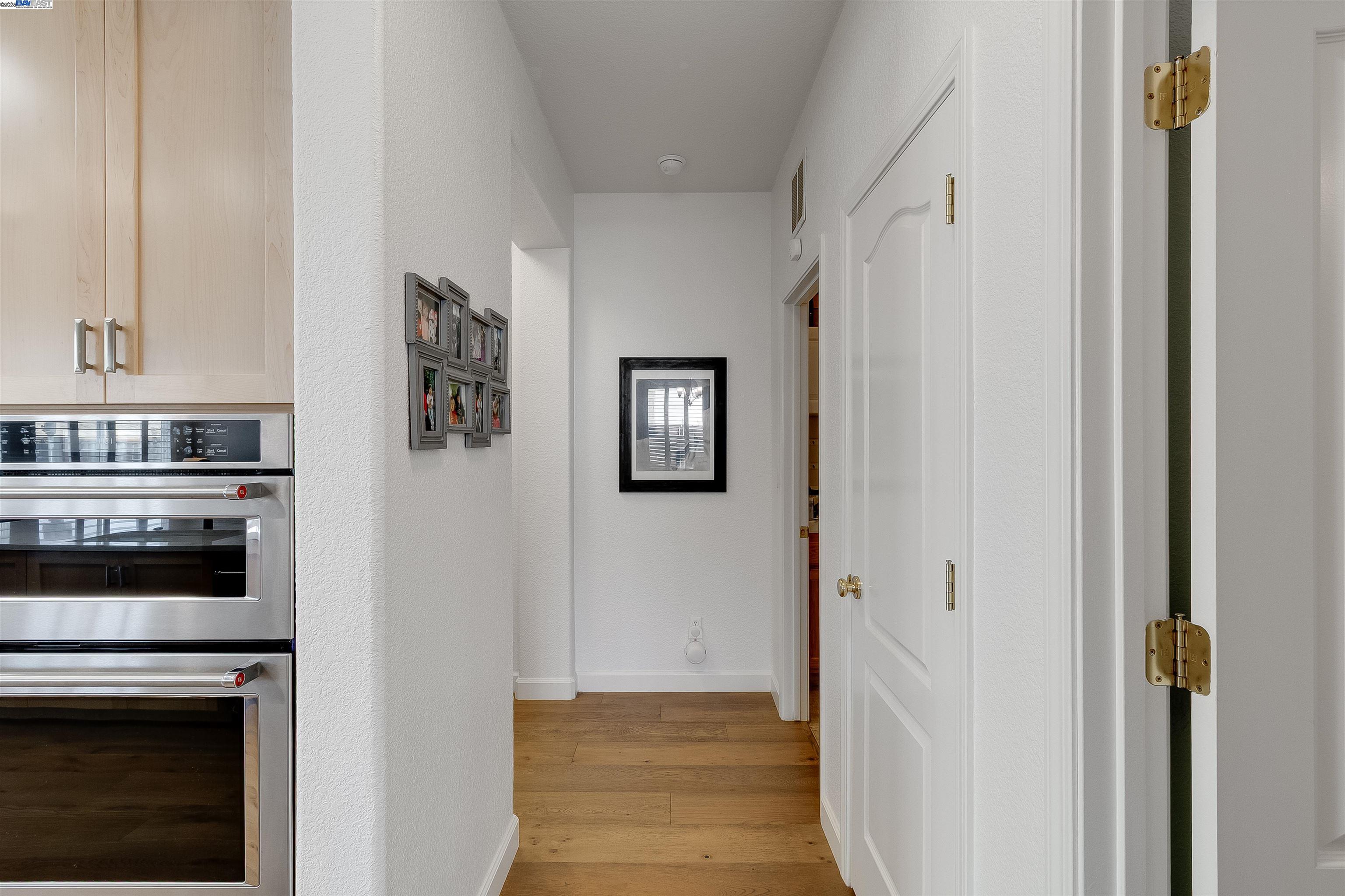 Detail Gallery Image 17 of 58 For 1185 Brooktrail, Pittsburg,  CA 94565 - 6 Beds | 2/1 Baths