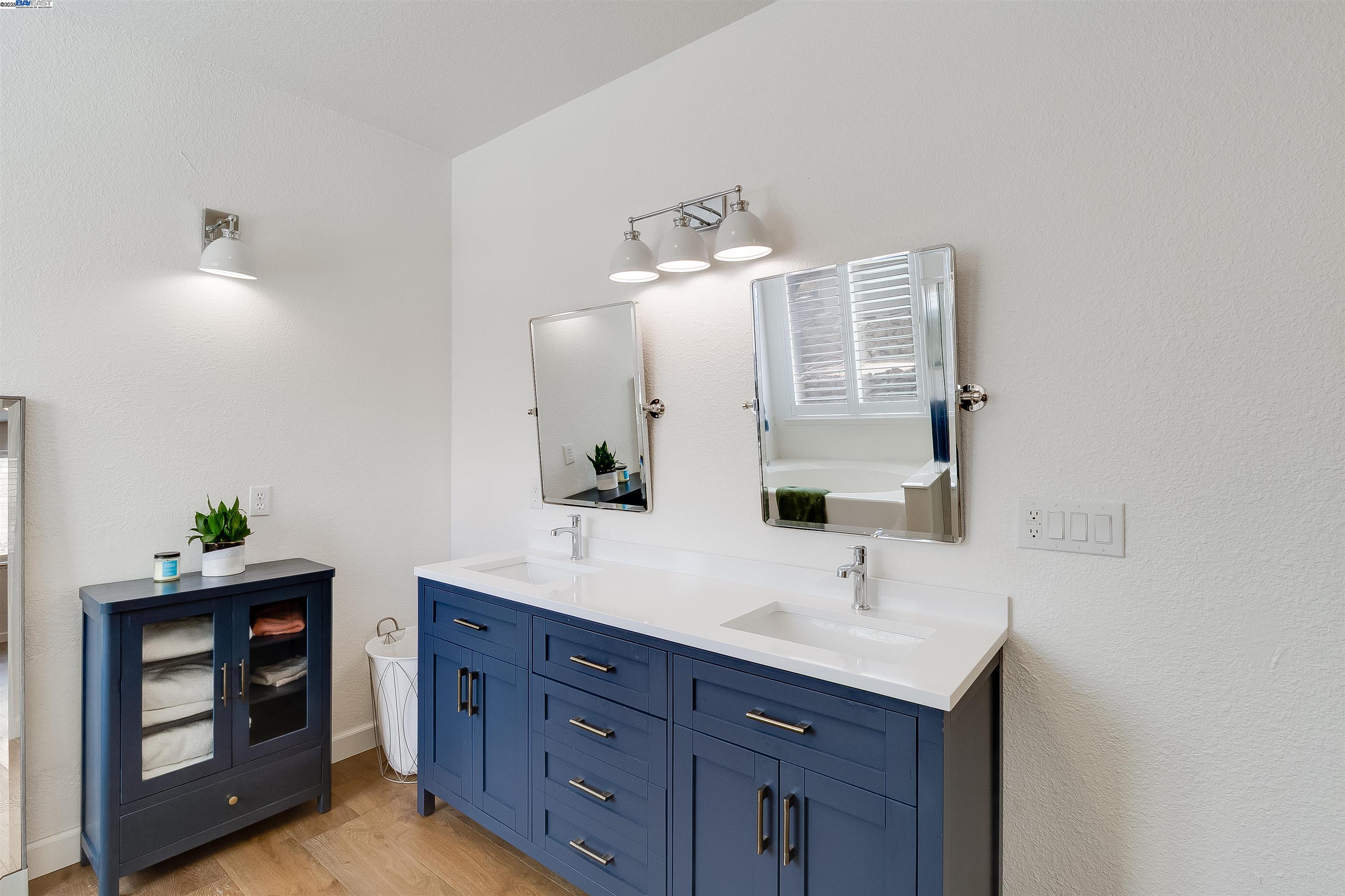 Detail Gallery Image 24 of 58 For 1185 Brooktrail, Pittsburg,  CA 94565 - 6 Beds | 2/1 Baths