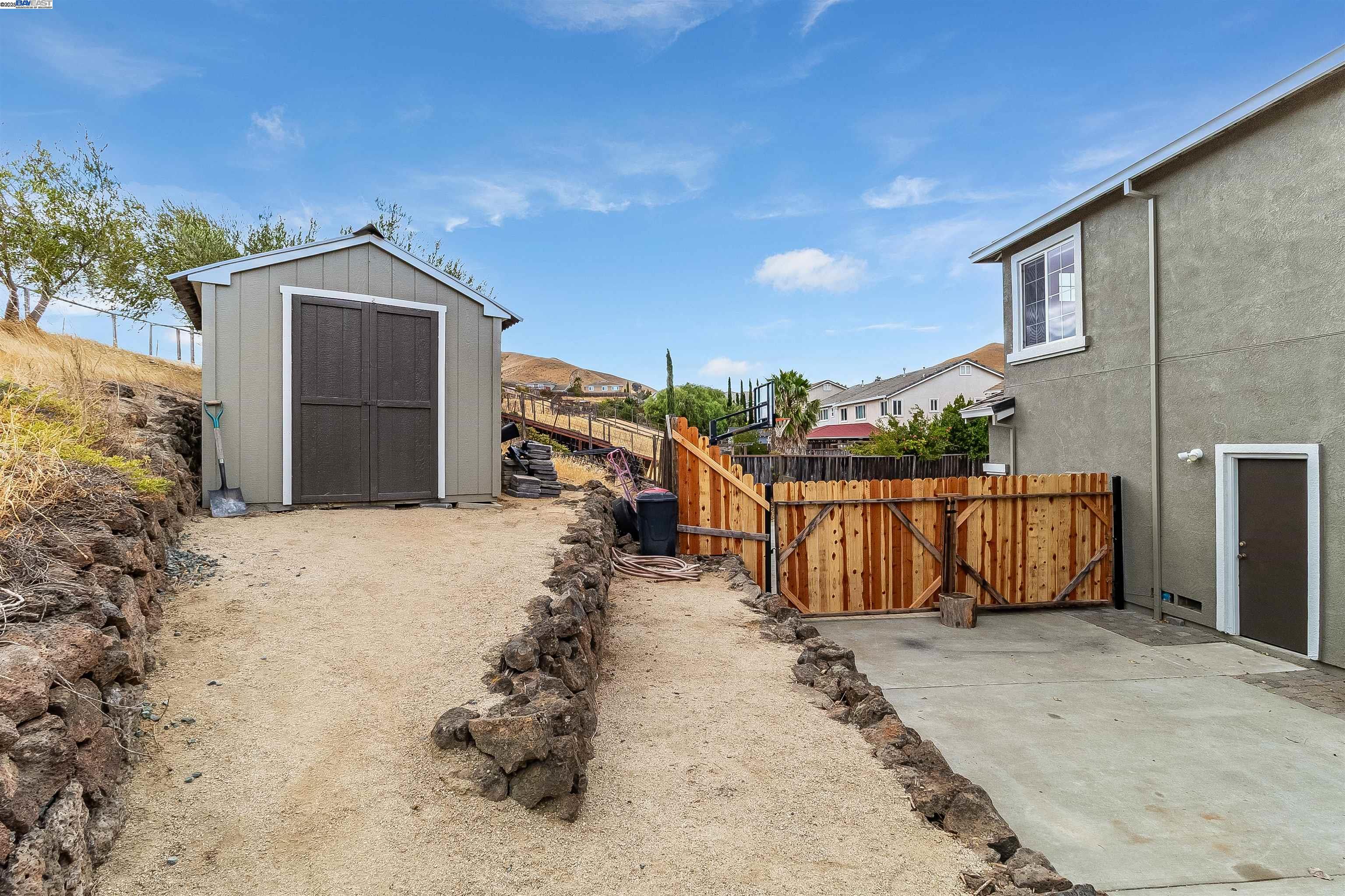Detail Gallery Image 48 of 58 For 1185 Brooktrail, Pittsburg,  CA 94565 - 6 Beds | 2/1 Baths
