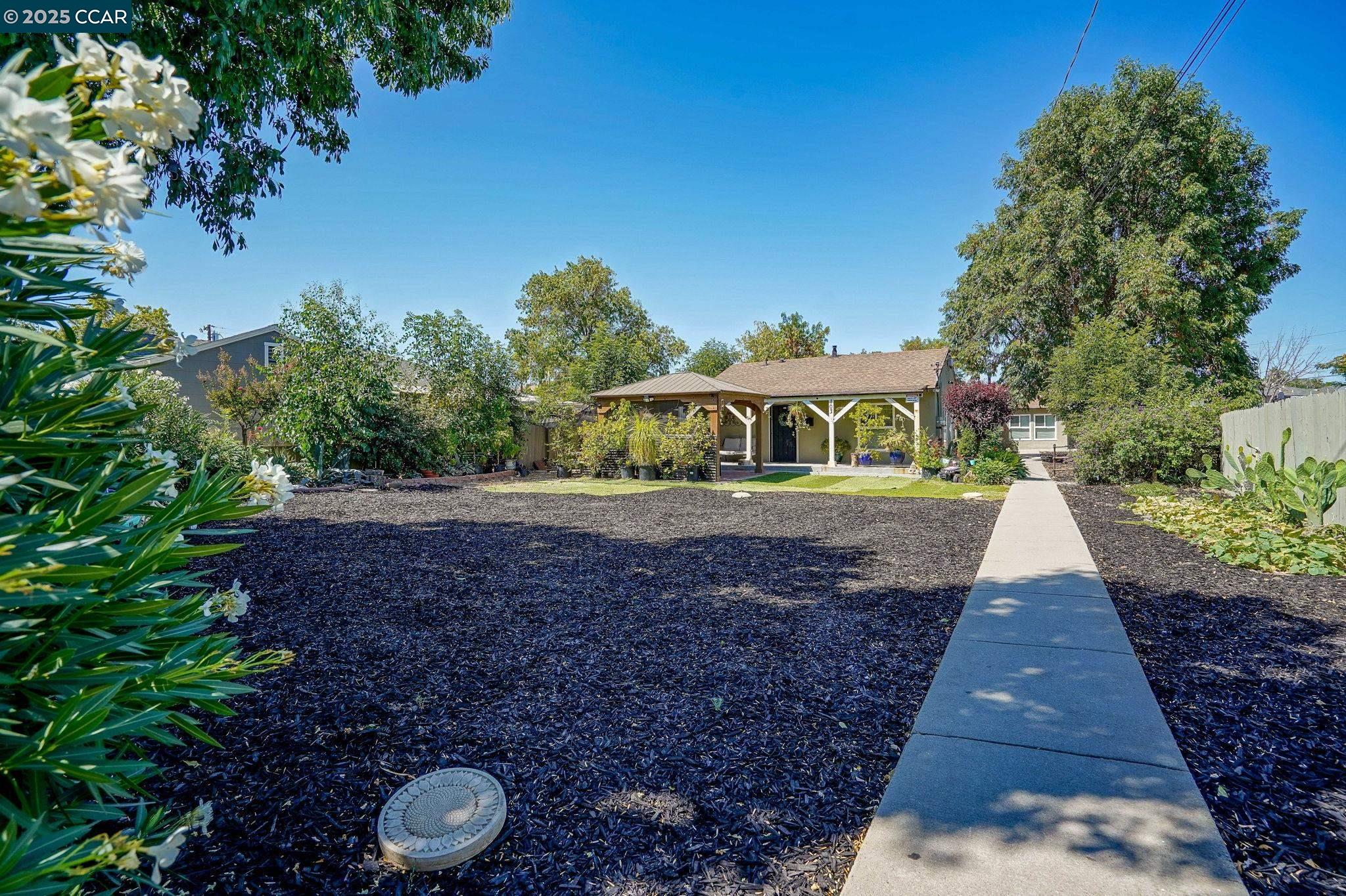 Detail Gallery Image 6 of 37 For 103 Madoline St, Pittsburg,  CA 94565 - – Beds | – Baths
