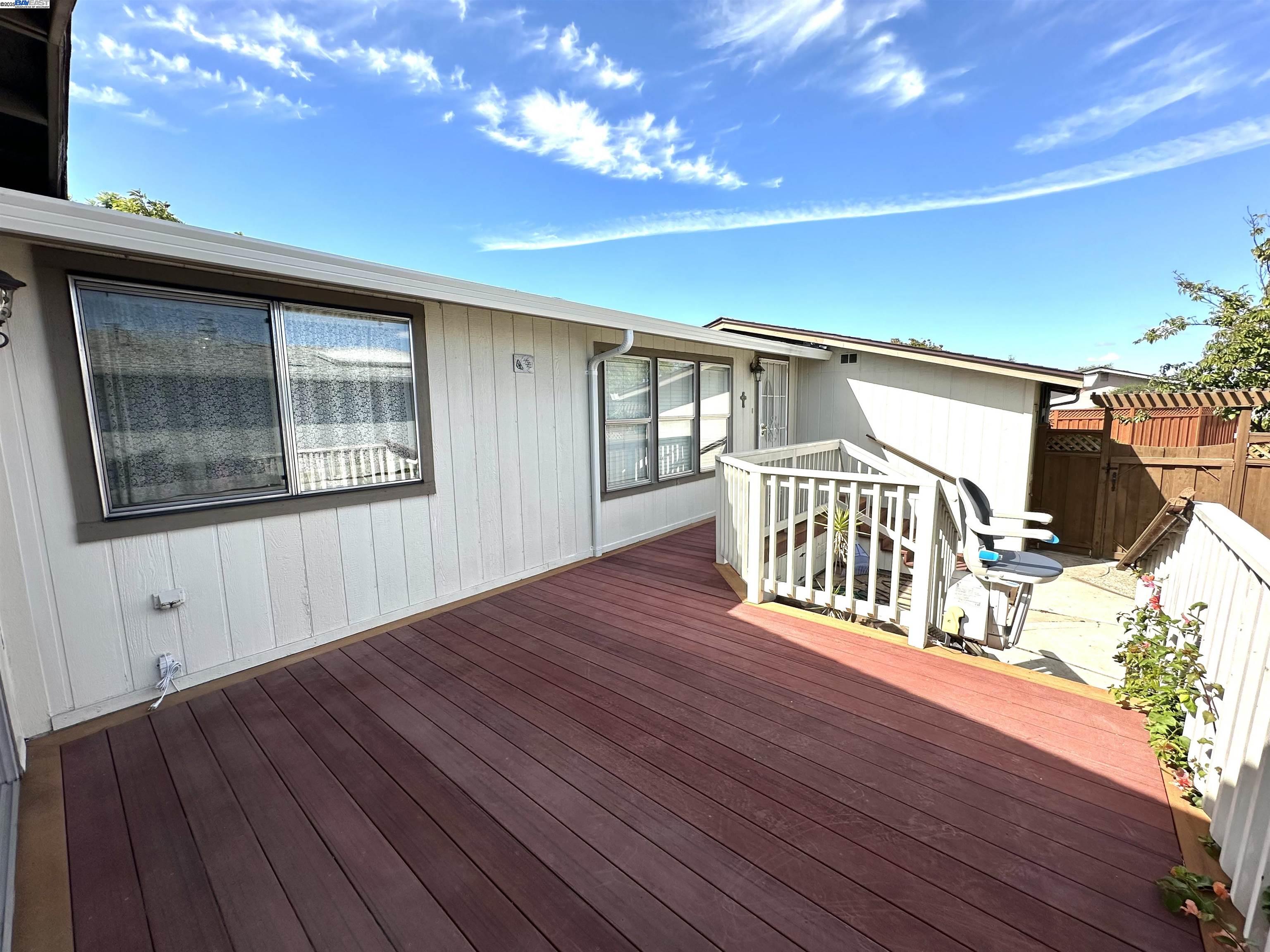 Detail Gallery Image 12 of 15 For 1225 Vienna #980,  Sunnyvale,  CA 94089 - 3 Beds | 2 Baths