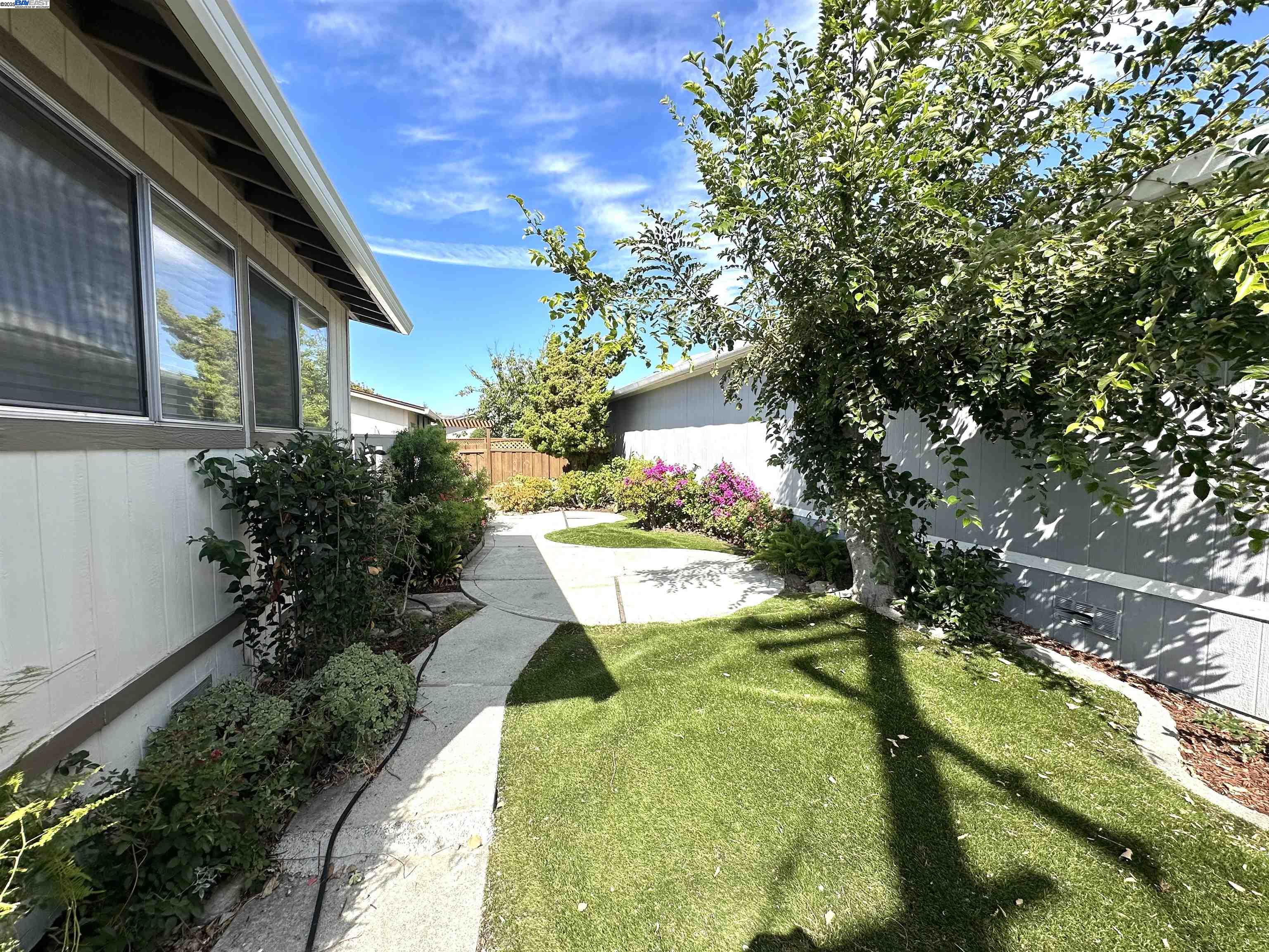 Detail Gallery Image 14 of 15 For 1225 Vienna #980,  Sunnyvale,  CA 94089 - 3 Beds | 2 Baths